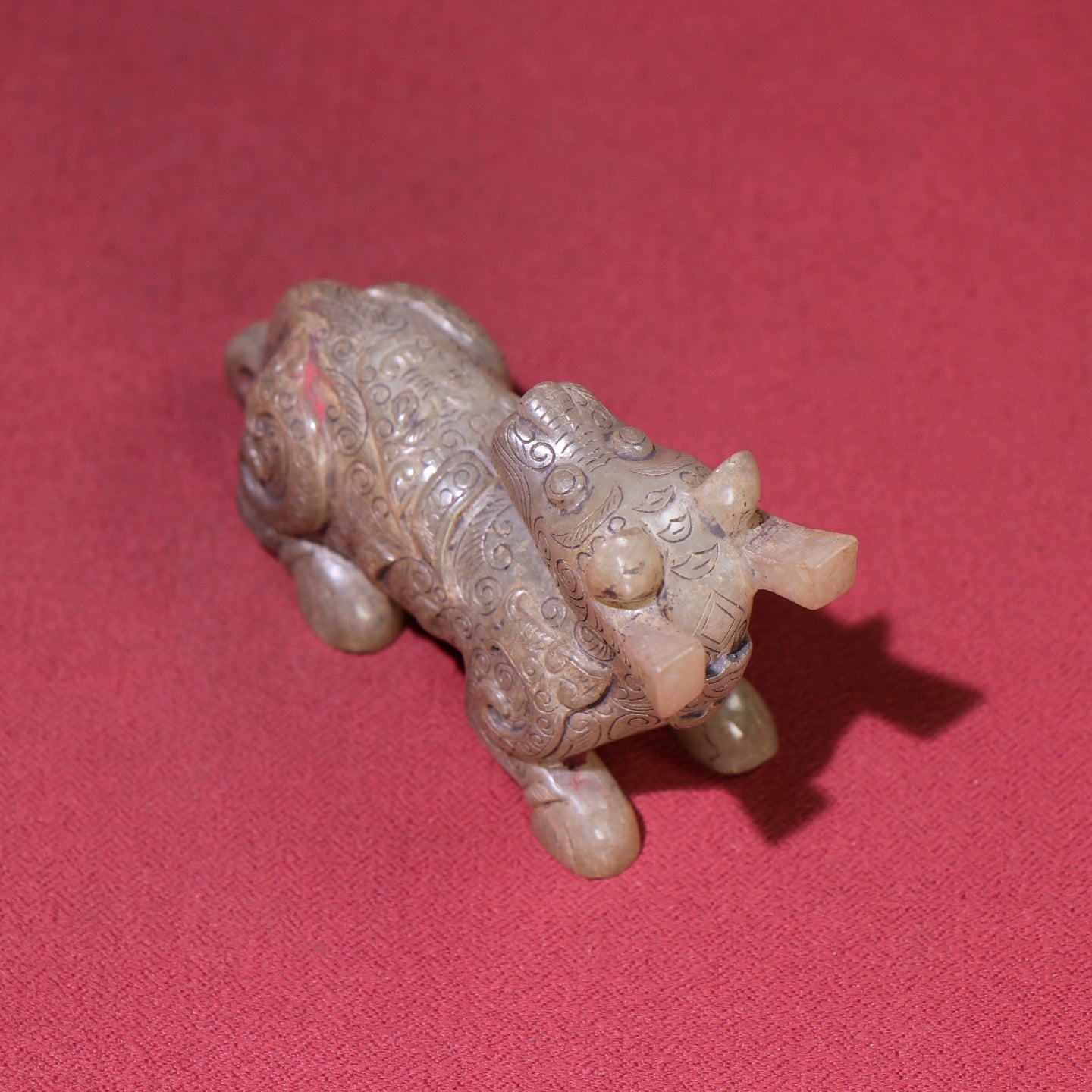 A1325 Vintage Chinese Hetian Jade Carved Tiger Statue