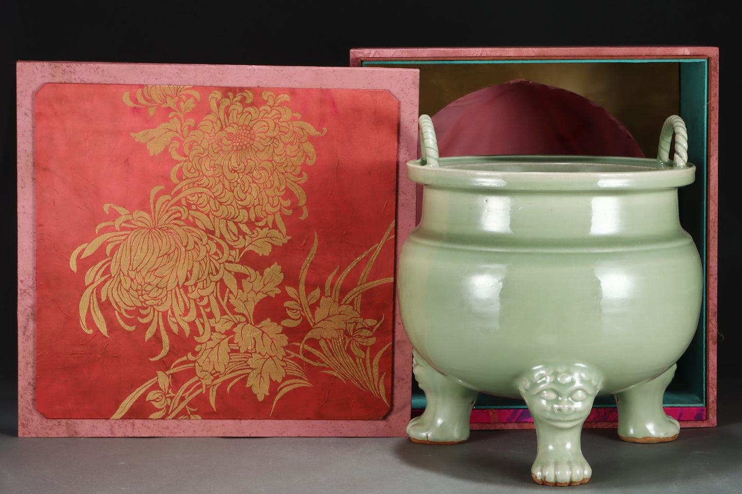 A1333 Chinese Longquan Kiln Double Ear Incense Burner