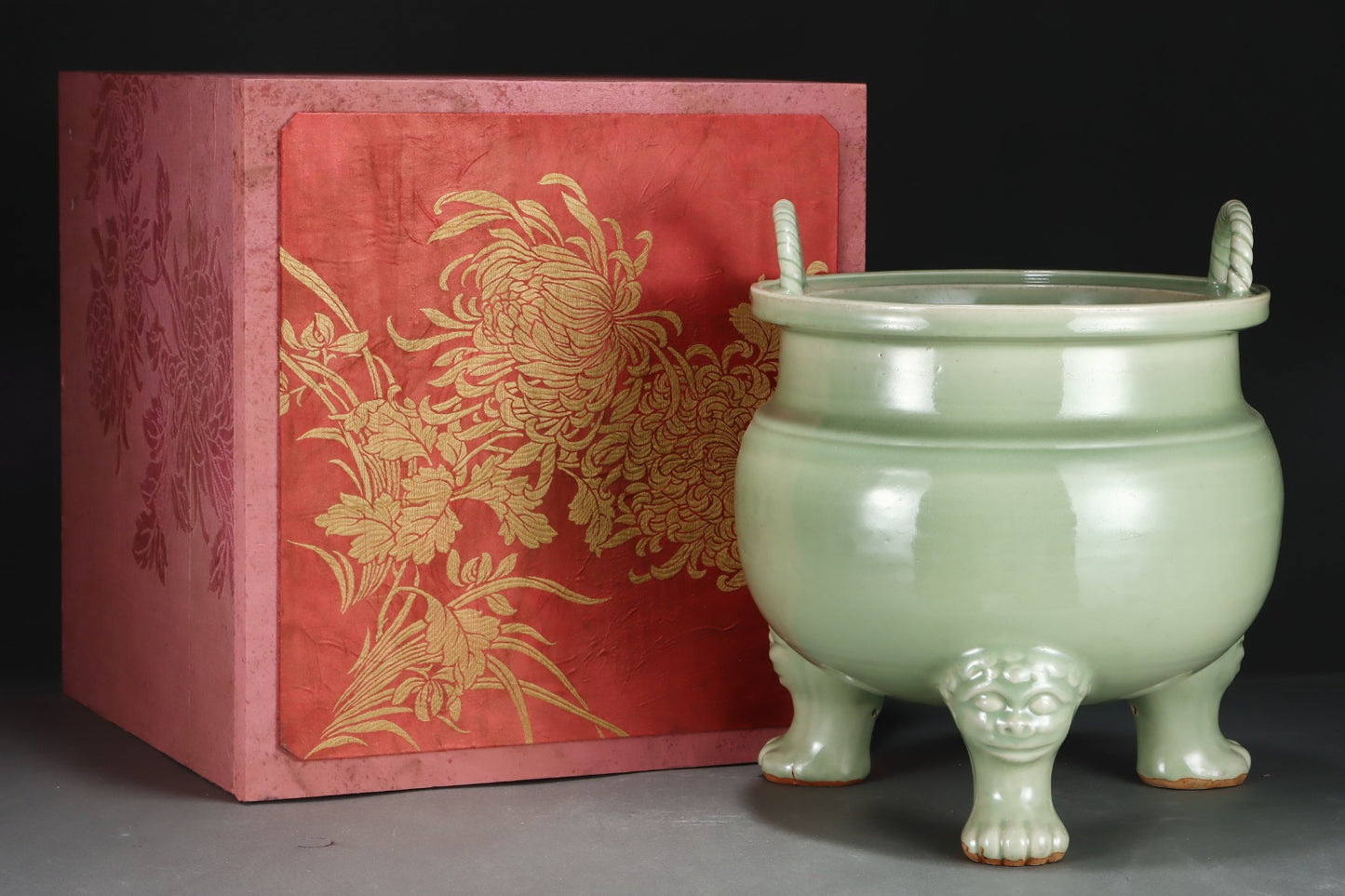 A1333 Chinese Longquan Kiln Double Ear Incense Burner