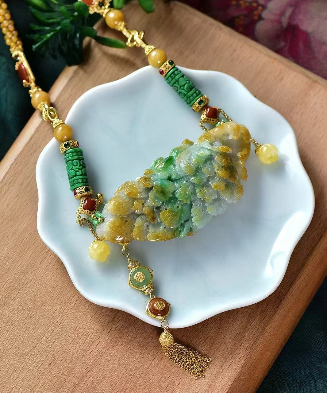 A1350 Exquisite Jadeite Carved Peacock Pendant w Beads Necklace