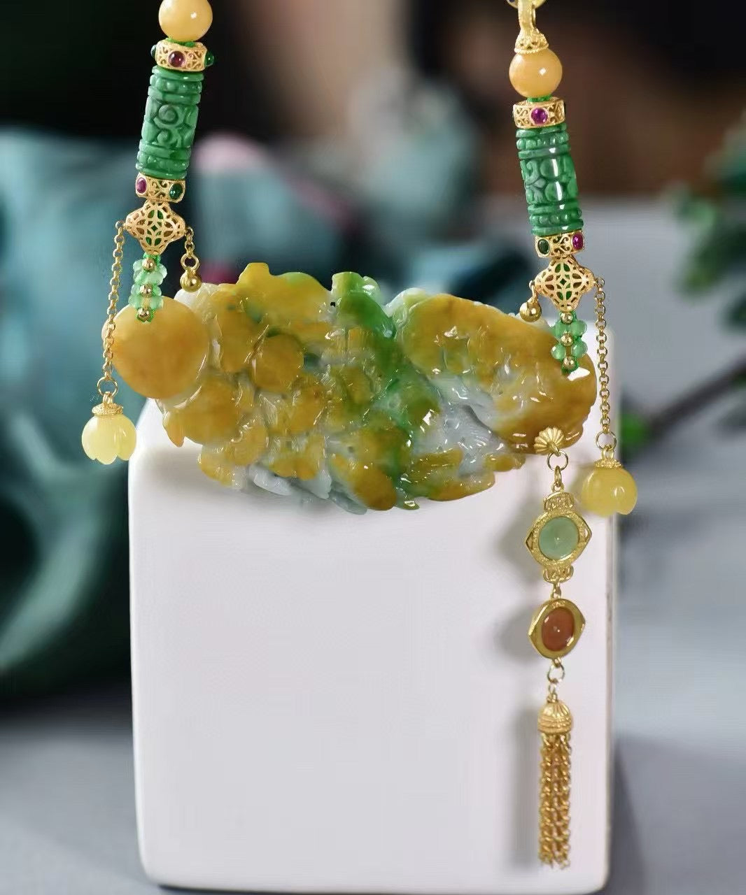 A1350 Exquisite Jadeite Carved Peacock Pendant w Beads Necklace