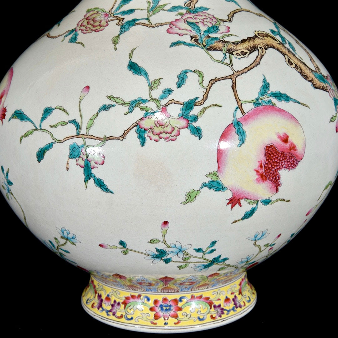 A1369 Chinese Qing Dynasty Gilt Edge Famille Rose Pomegranate Design Porcelain Vase