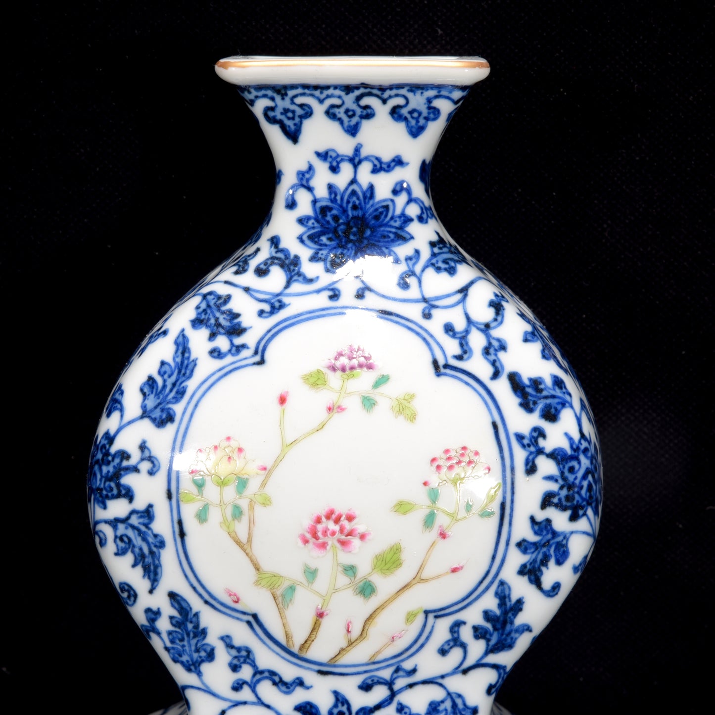 A1386 Chinese Qing Dynasty Blue And White Porcelain Flowers Design Gourd Porcelain Vase