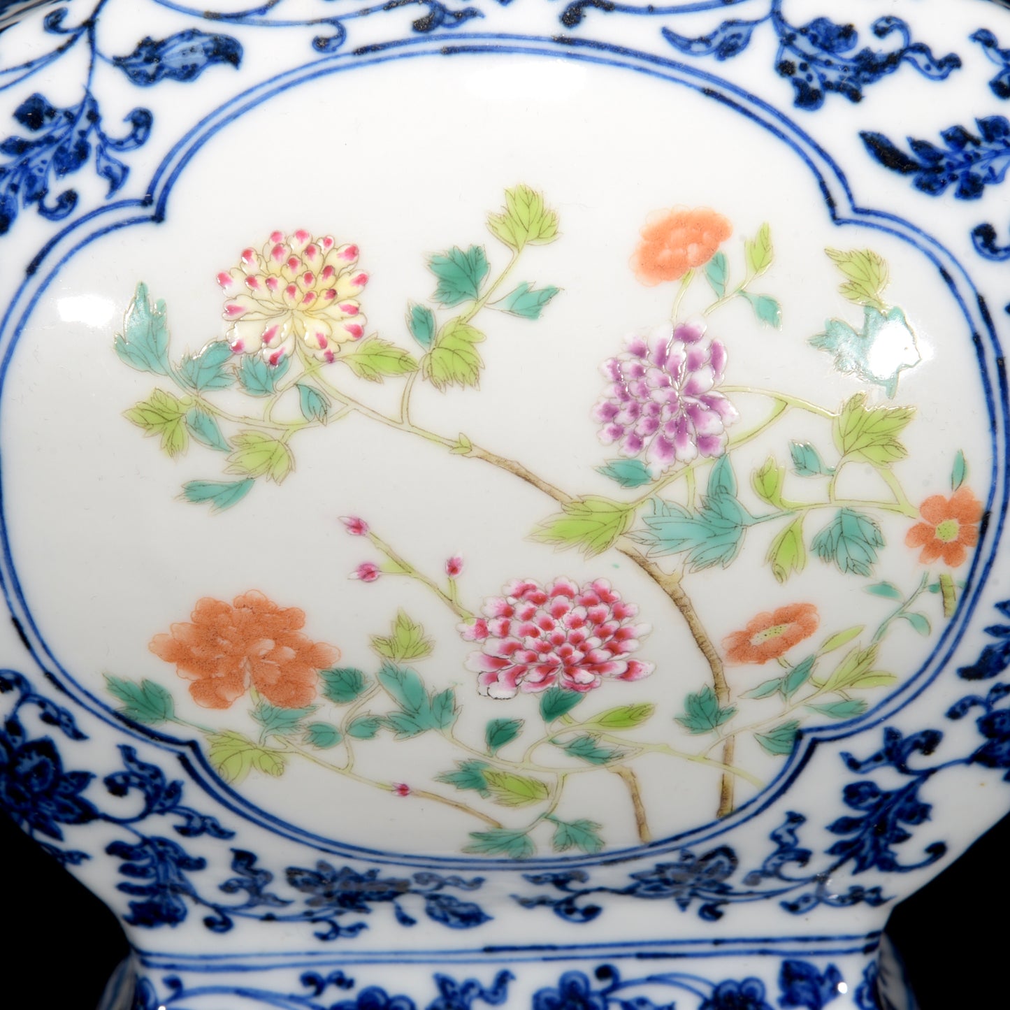 A1386 Chinese Qing Dynasty Blue And White Porcelain Flowers Design Gourd Porcelain Vase