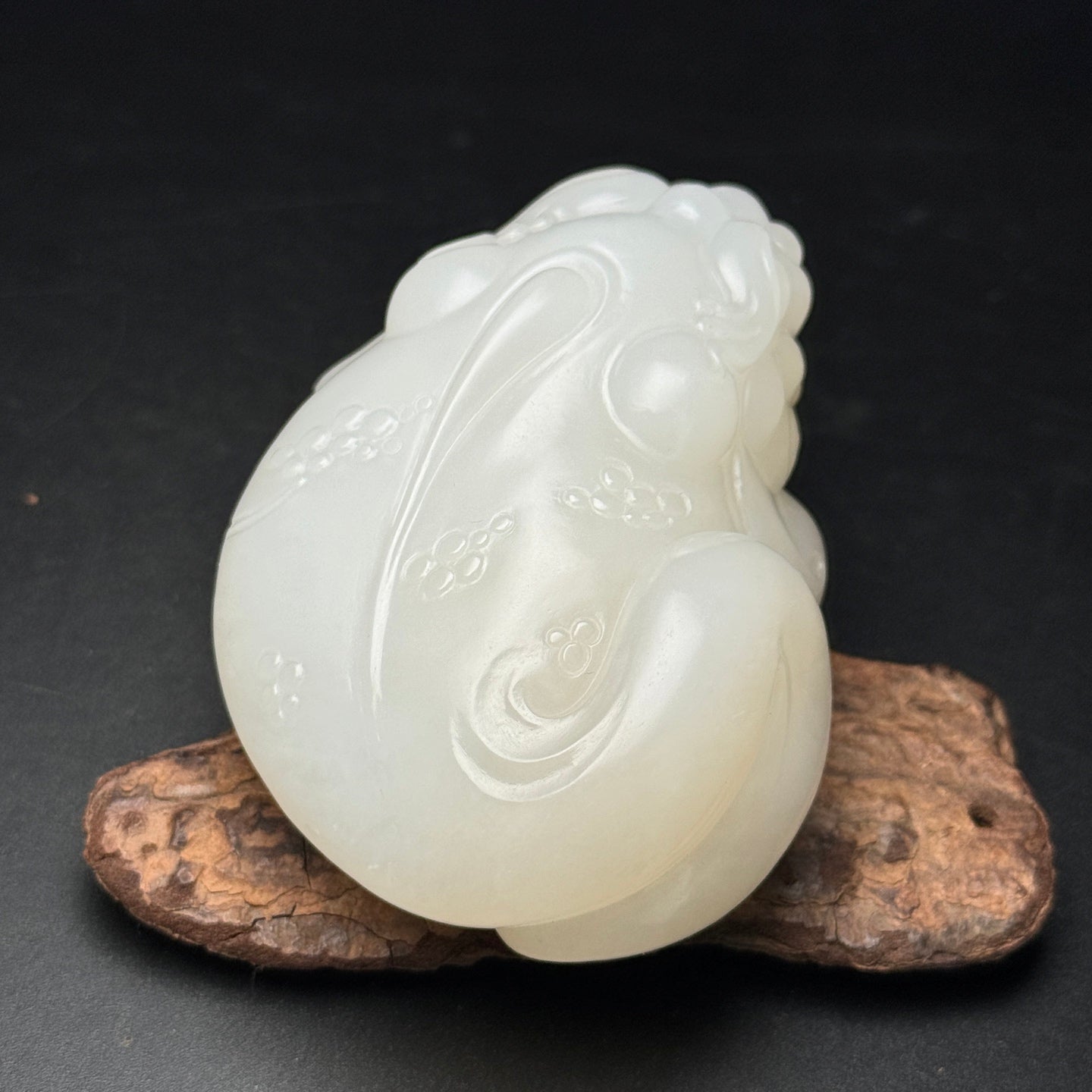 A1395 Superb Chinese White Hetian Jade Carved Fortune Toad Statue