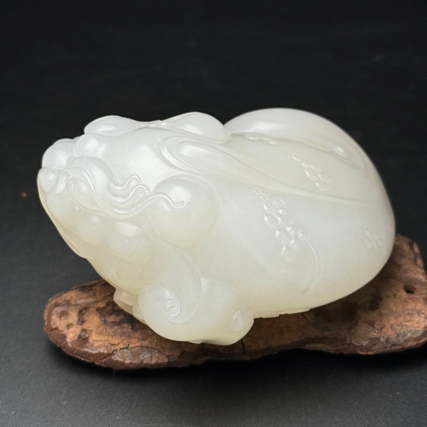 A1395 Superb Chinese White Hetian Jade Carved Fortune Toad Statue