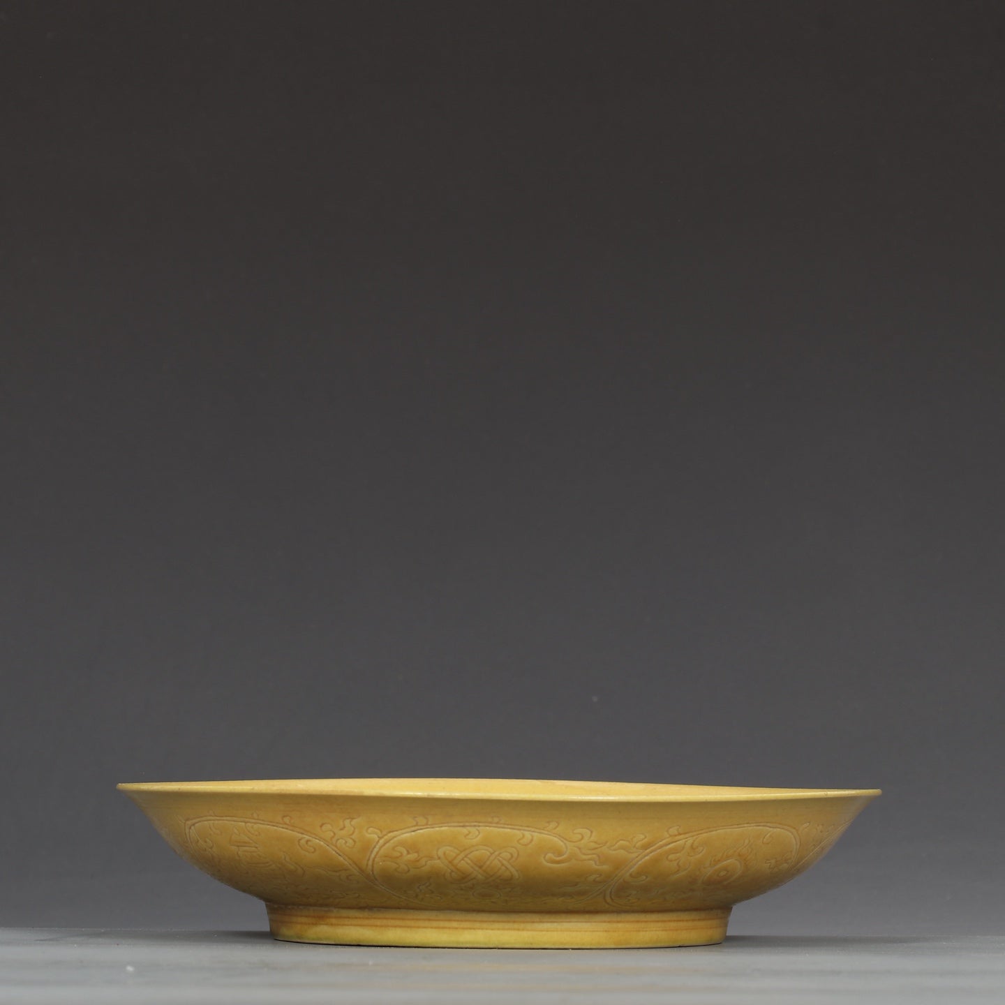A1405 Chinese Yellow Glaze Flowers Design Porcelain Plate
