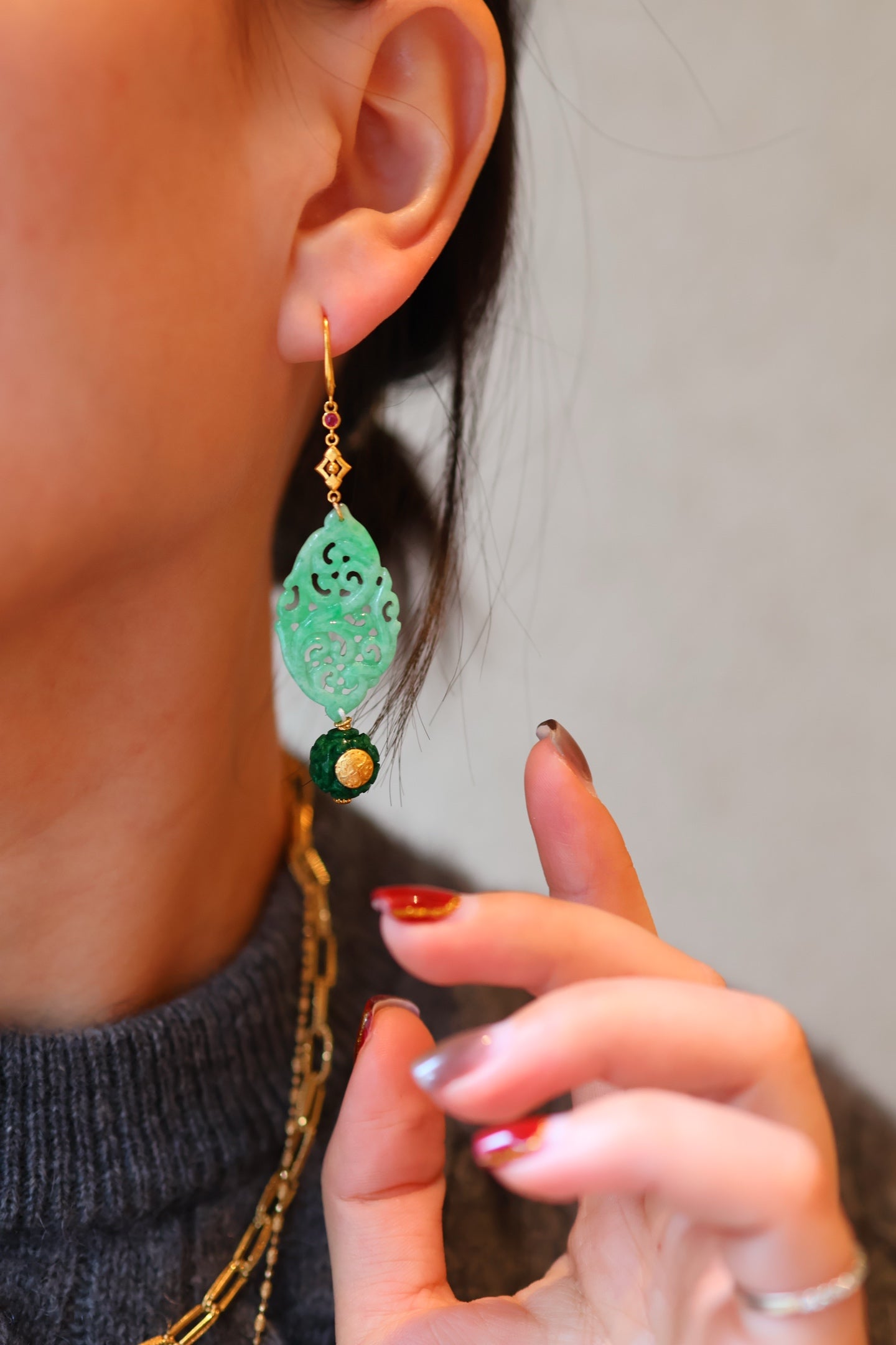A1407 Exquisite 18K Gold Inlay Jadeite Earring