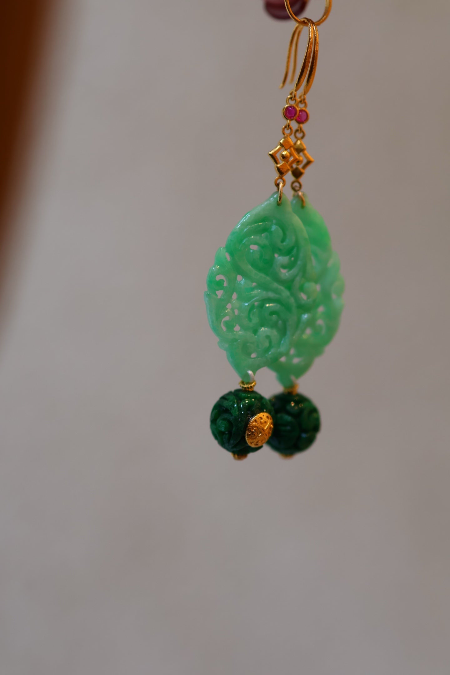 A1407 Exquisite 18K Gold Inlay Jadeite Earring