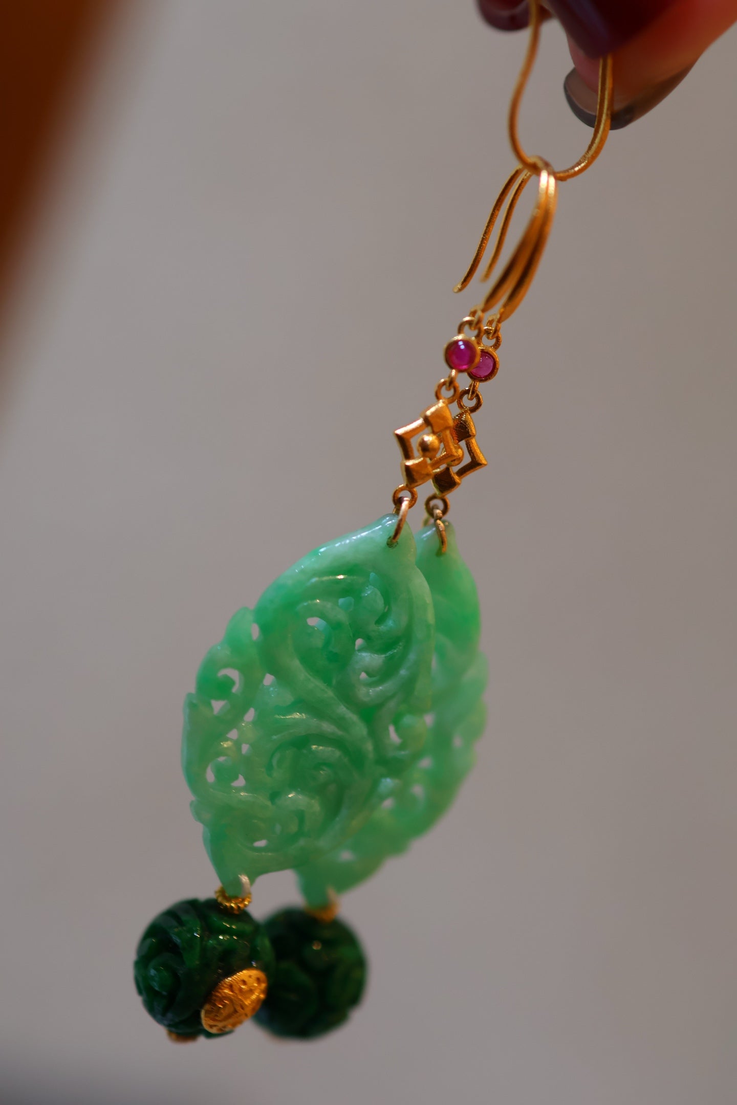 A1407 Exquisite 18K Gold Inlay Jadeite Earring