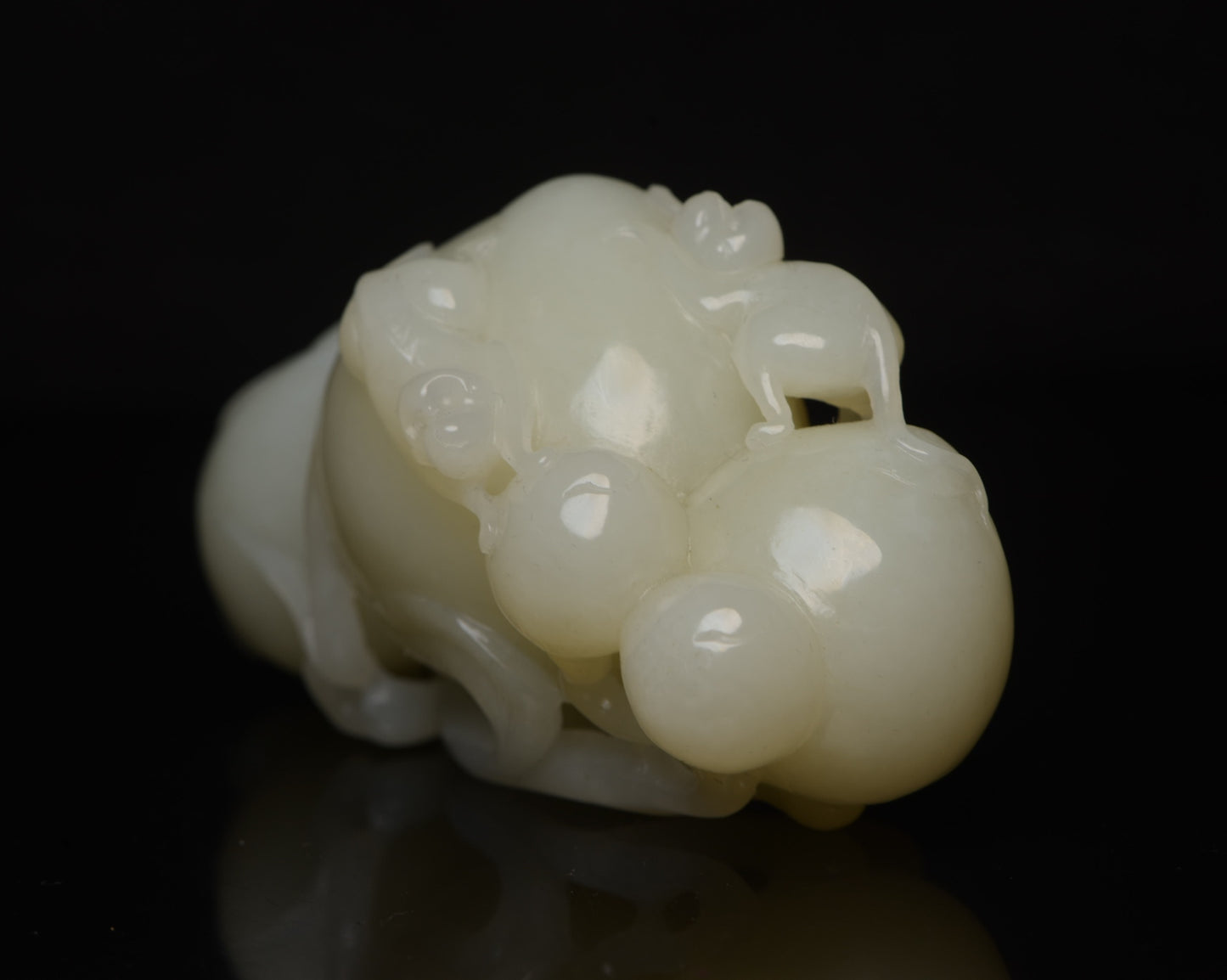 A1408 Chinese Hetian Jade Carved Peach & Monkey Statue