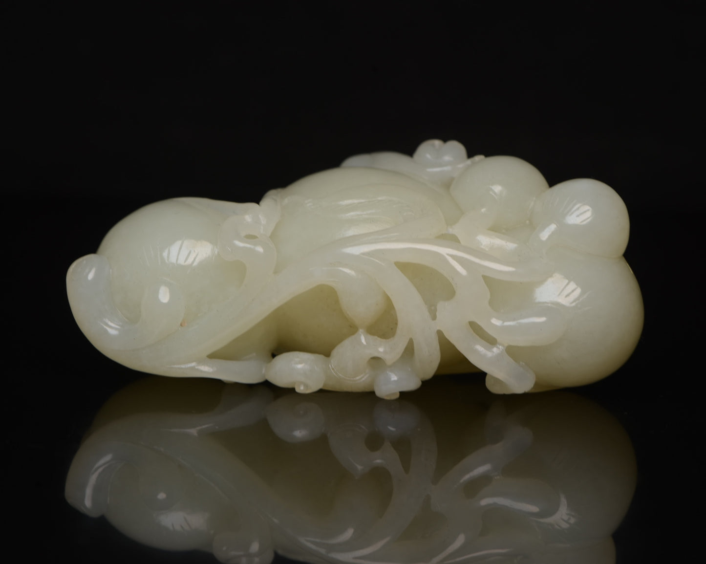 A1408 Chinese Hetian Jade Carved Peach & Monkey Statue