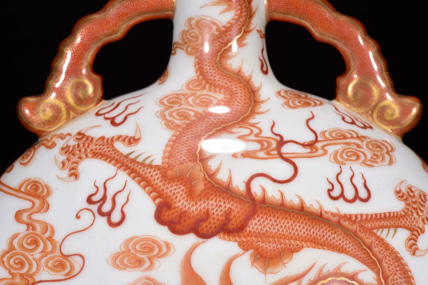 A1410 Chinese Qing Dynasty Iron Red Glaze Clouds Dragon Design Porcelain Vase
