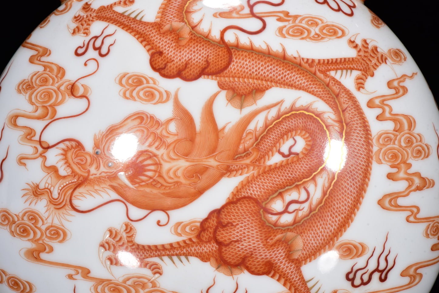 A1410 Chinese Qing Dynasty Iron Red Glaze Clouds Dragon Design Porcelain Vase