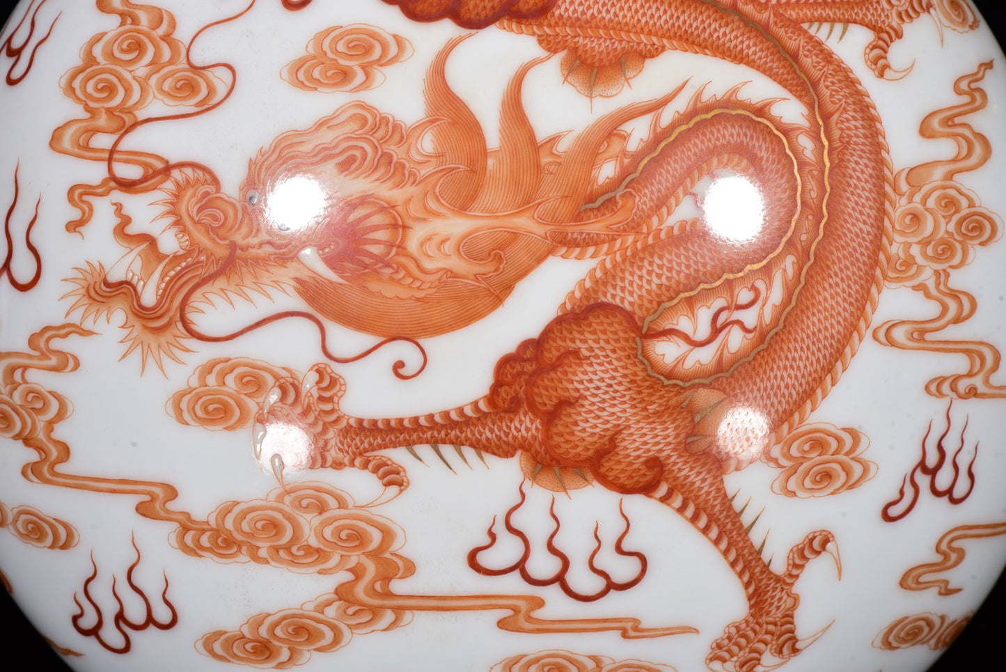 A1410 Chinese Qing Dynasty Iron Red Glaze Clouds Dragon Design Porcelain Vase
