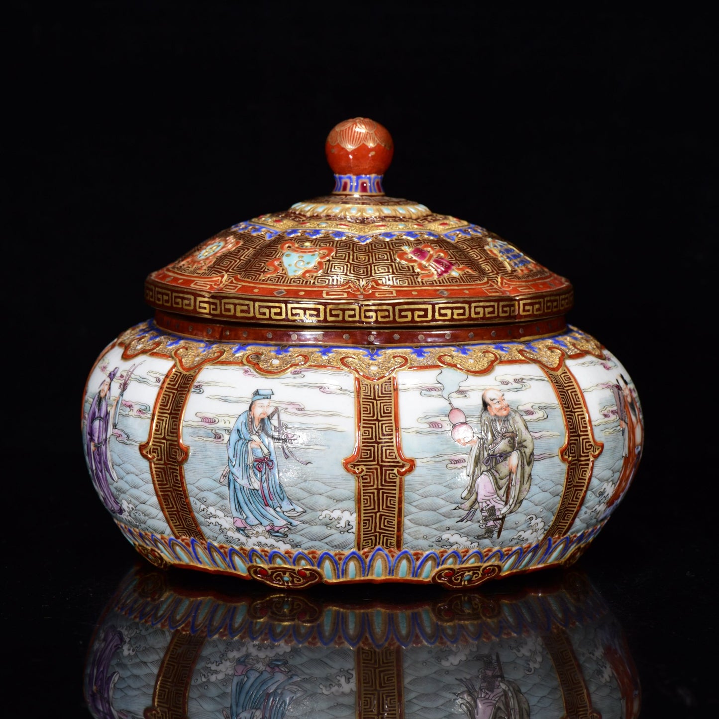 A1457 Chinese Qing Dynasty Gilt Gold Famille Rose Eight Taoism Deity Design Porcelain Pot