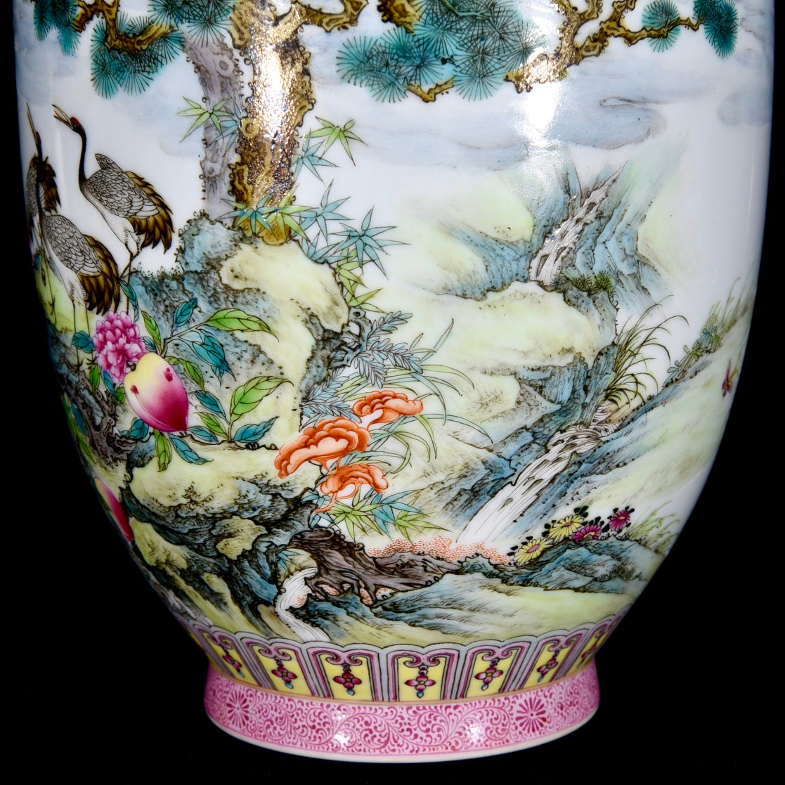 A1463 Chinese Qing Dynasty Gilt Edge Famille Rose Pine Tree & Crane Design Porcelain Vase