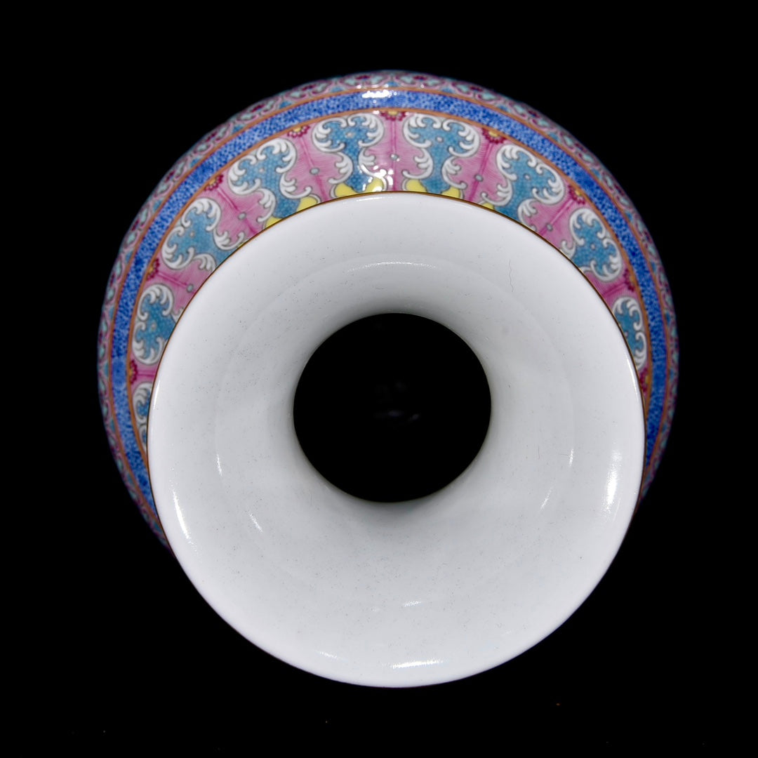 A1463 Chinese Qing Dynasty Gilt Edge Famille Rose Pine Tree & Crane Design Porcelain Vase