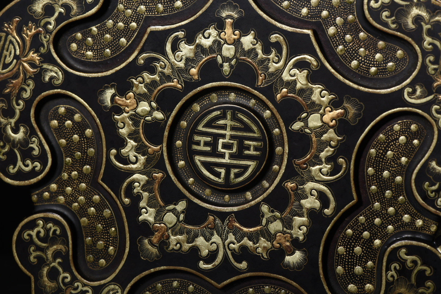 A1478 Chinese Gilt Gold Wooden-cored Lacquerware Jewellery Box