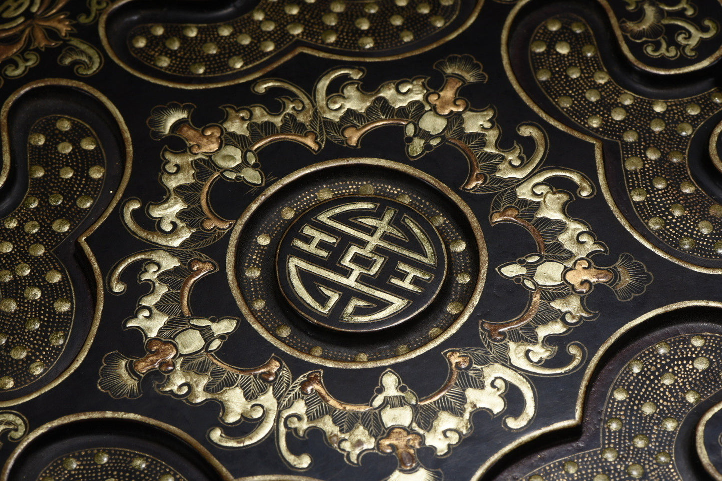 A1478 Chinese Gilt Gold Wooden-cored Lacquerware Jewellery Box