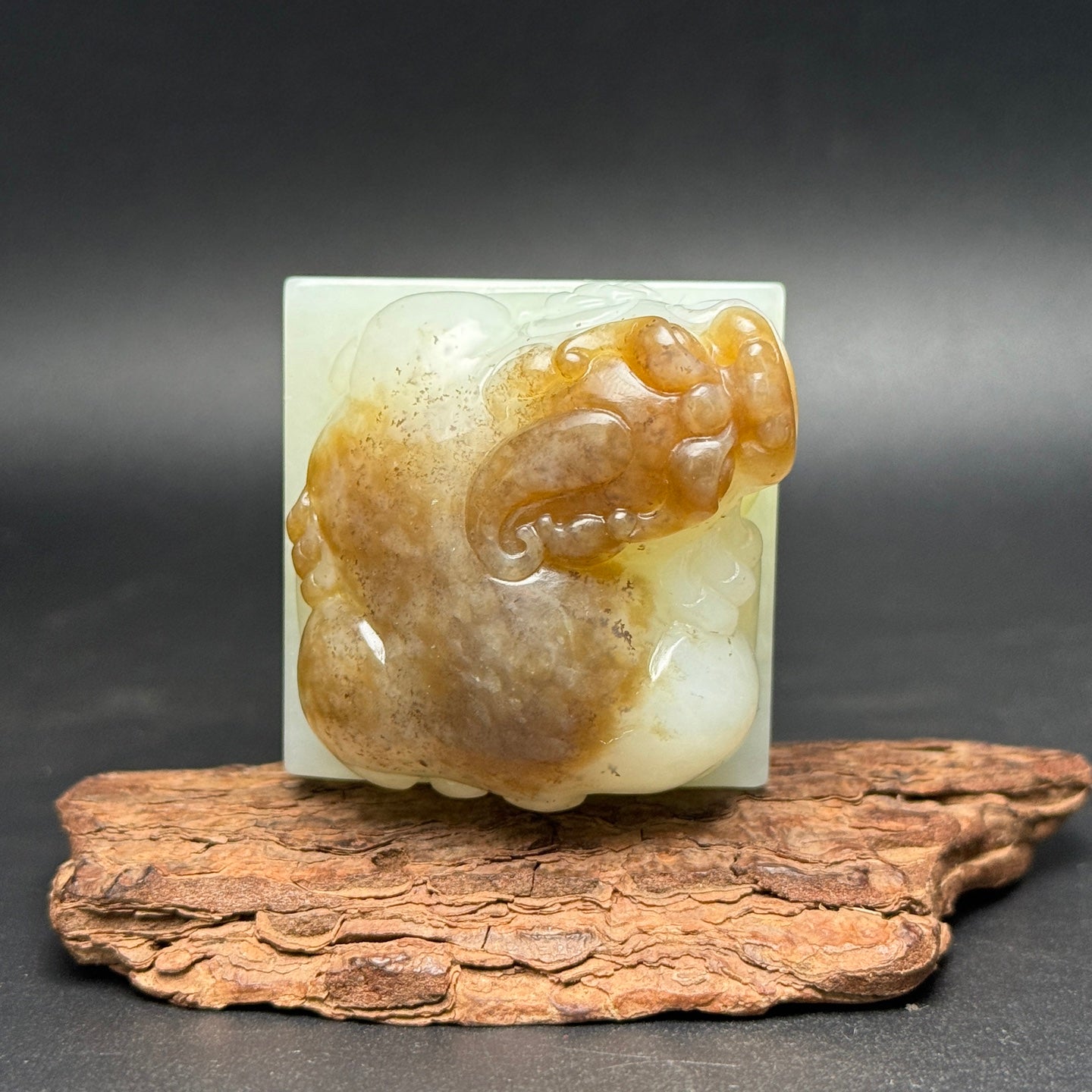 A1497 Chinese Natural Hetian Jade Carved Fortune Beast Seal