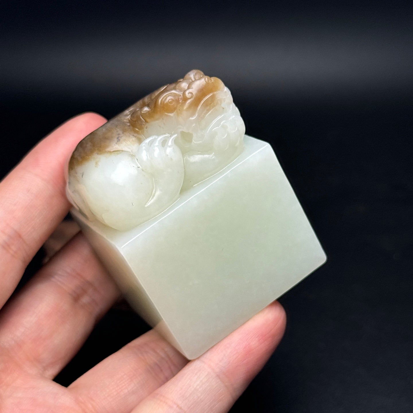 A1497 Chinese Natural Hetian Jade Carved Fortune Beast Seal