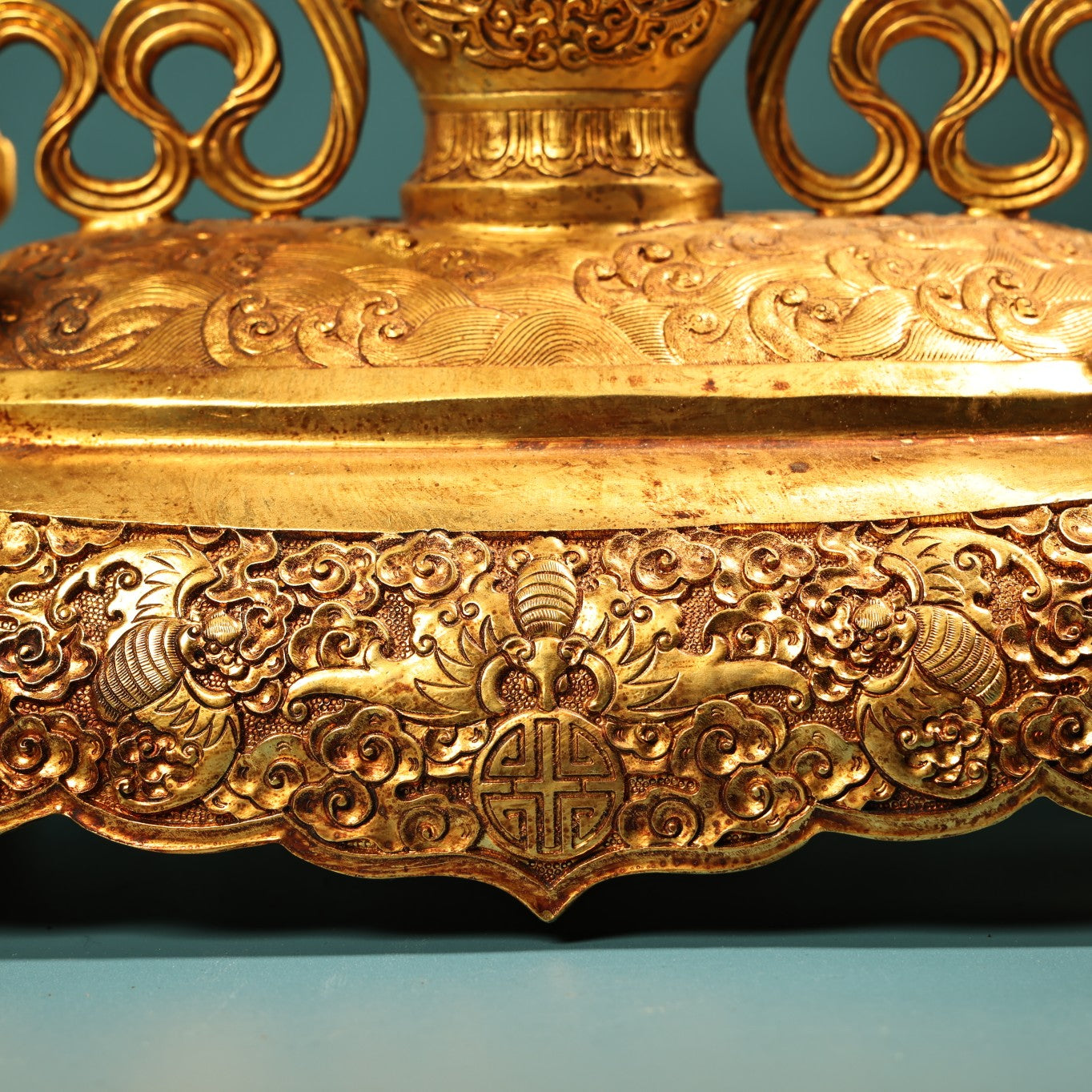 A1504 Vintage Chinese Gilt Gold Copper Inlay Gem Dragon Fish & Lotus Flower Statue