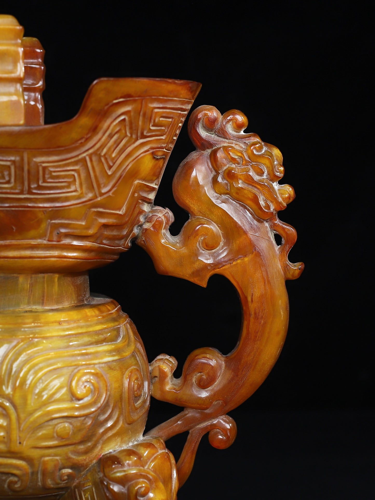 A1505 Vintage Ox Horn Carved Fortune Dragon Wine Cup
