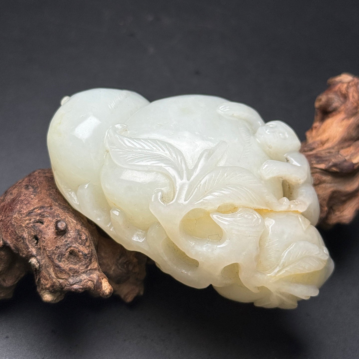 A1509 Chinese Natural Hetian Jade Carved Peach & Monkey Statue