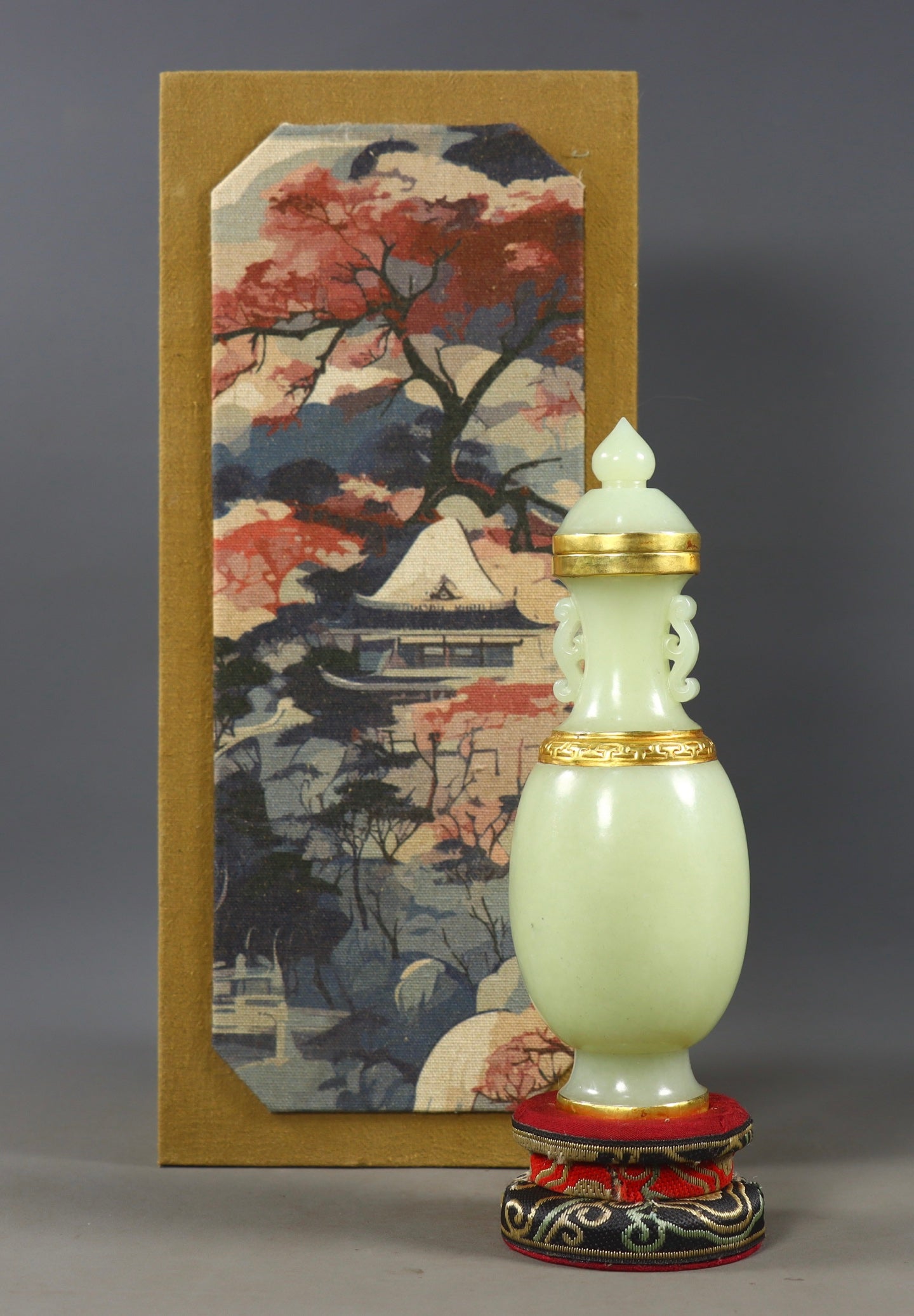 A1514 Chinese Inlaying Gold Edge Hetian Jade Double Ear Vase