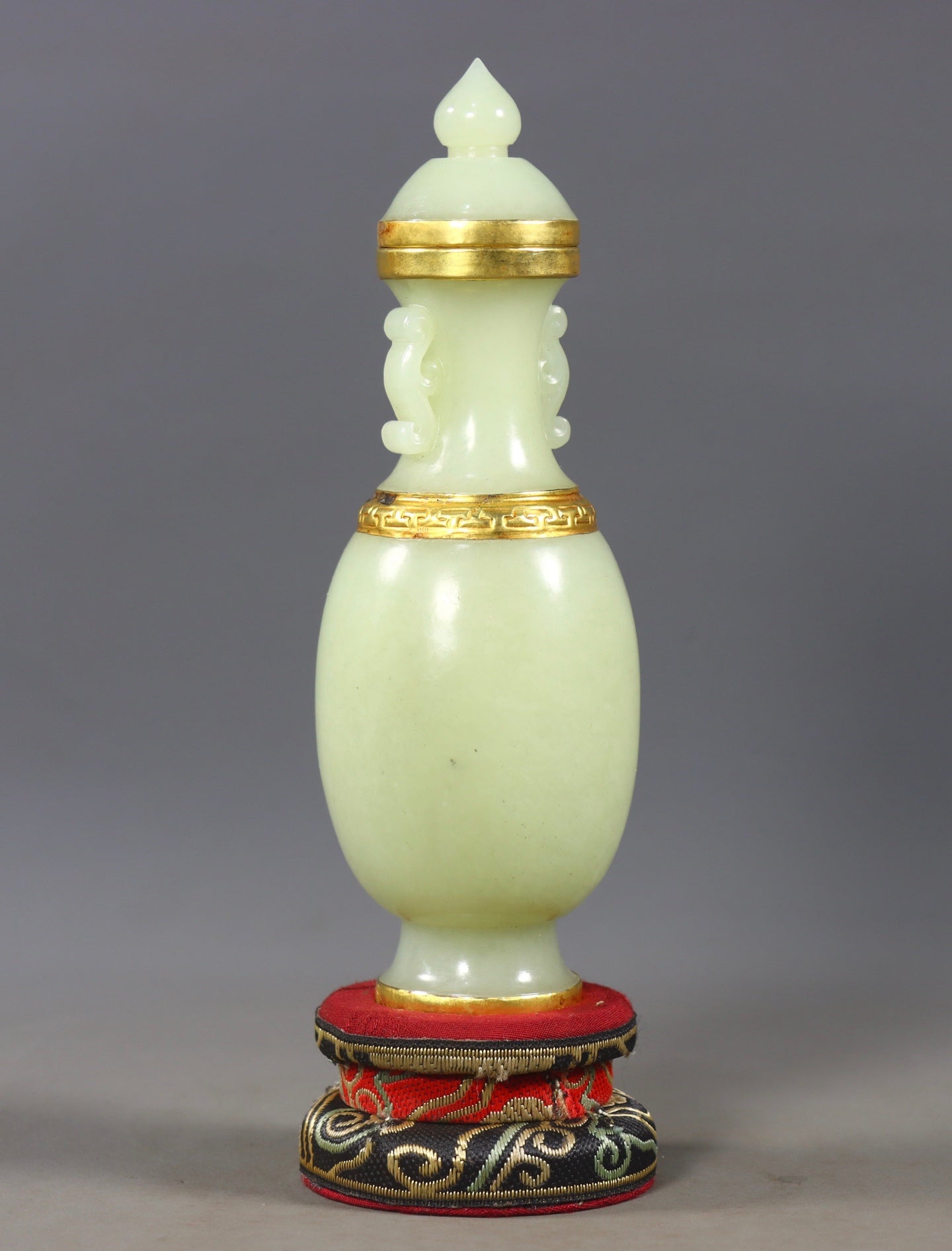 A1514 Chinese Inlaying Gold Edge Hetian Jade Double Ear Vase