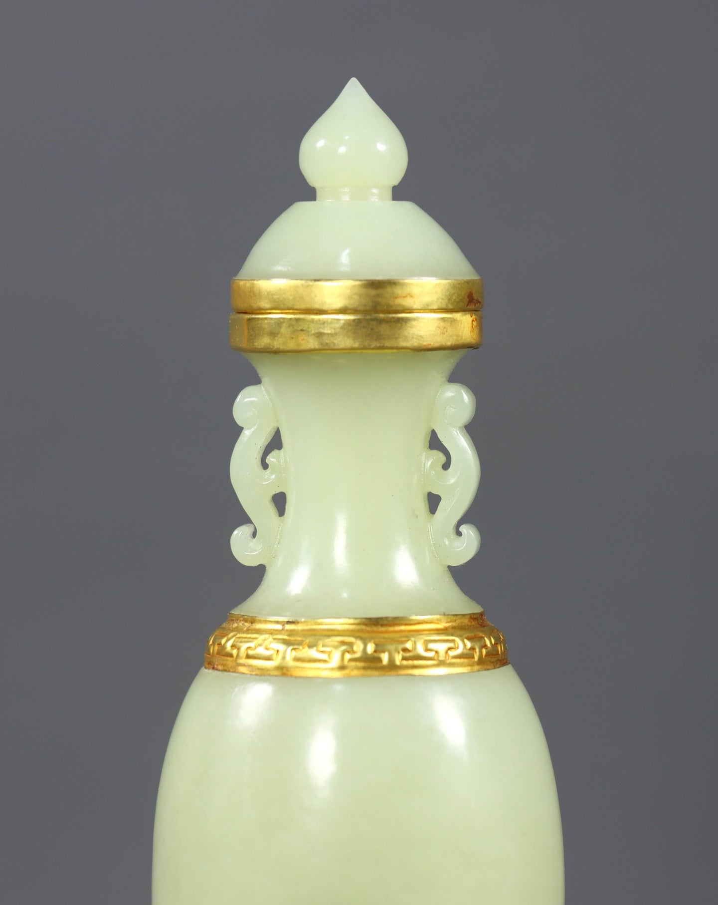 A1514 Chinese Inlaying Gold Edge Hetian Jade Double Ear Vase