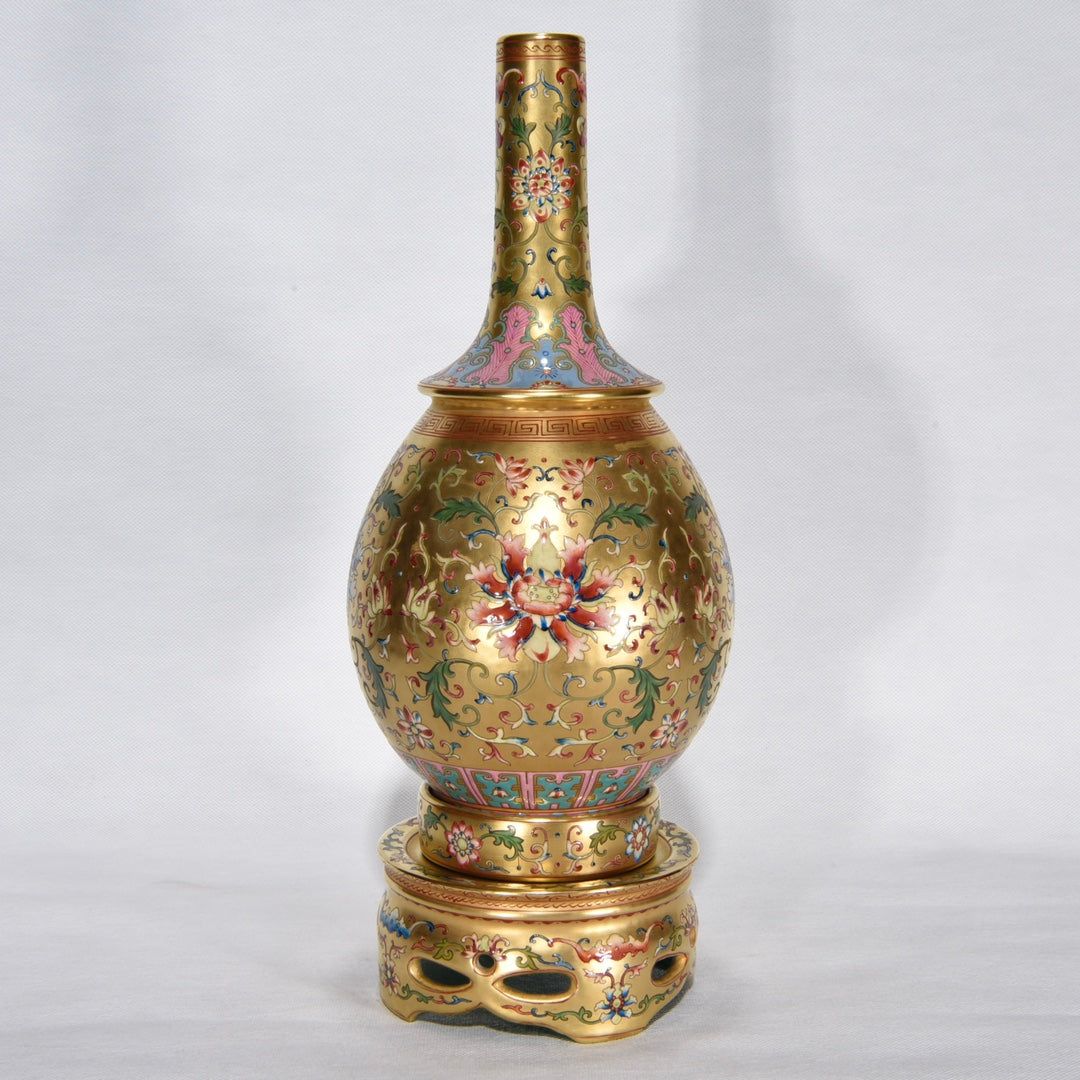 A1564 Chinese Yellow Ground Famille Rose Enamel Flowers Design Turn Heart Porcelain Vase