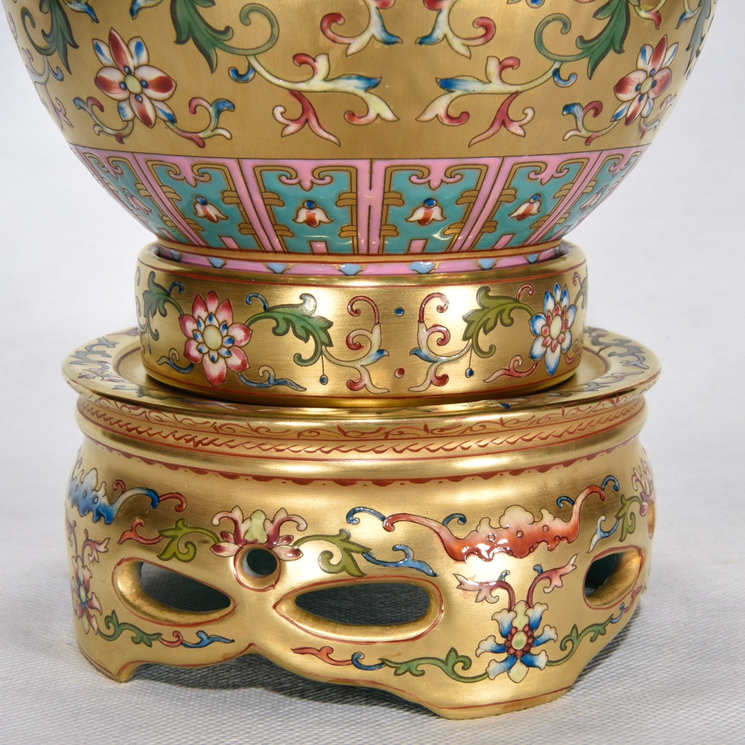 A1564 Chinese Yellow Ground Famille Rose Enamel Flowers Design Turn Heart Porcelain Vase