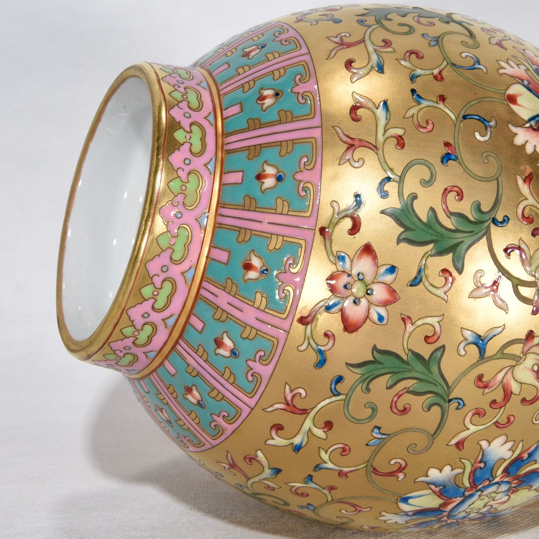 A1564 Chinese Yellow Ground Famille Rose Enamel Flowers Design Turn Heart Porcelain Vase