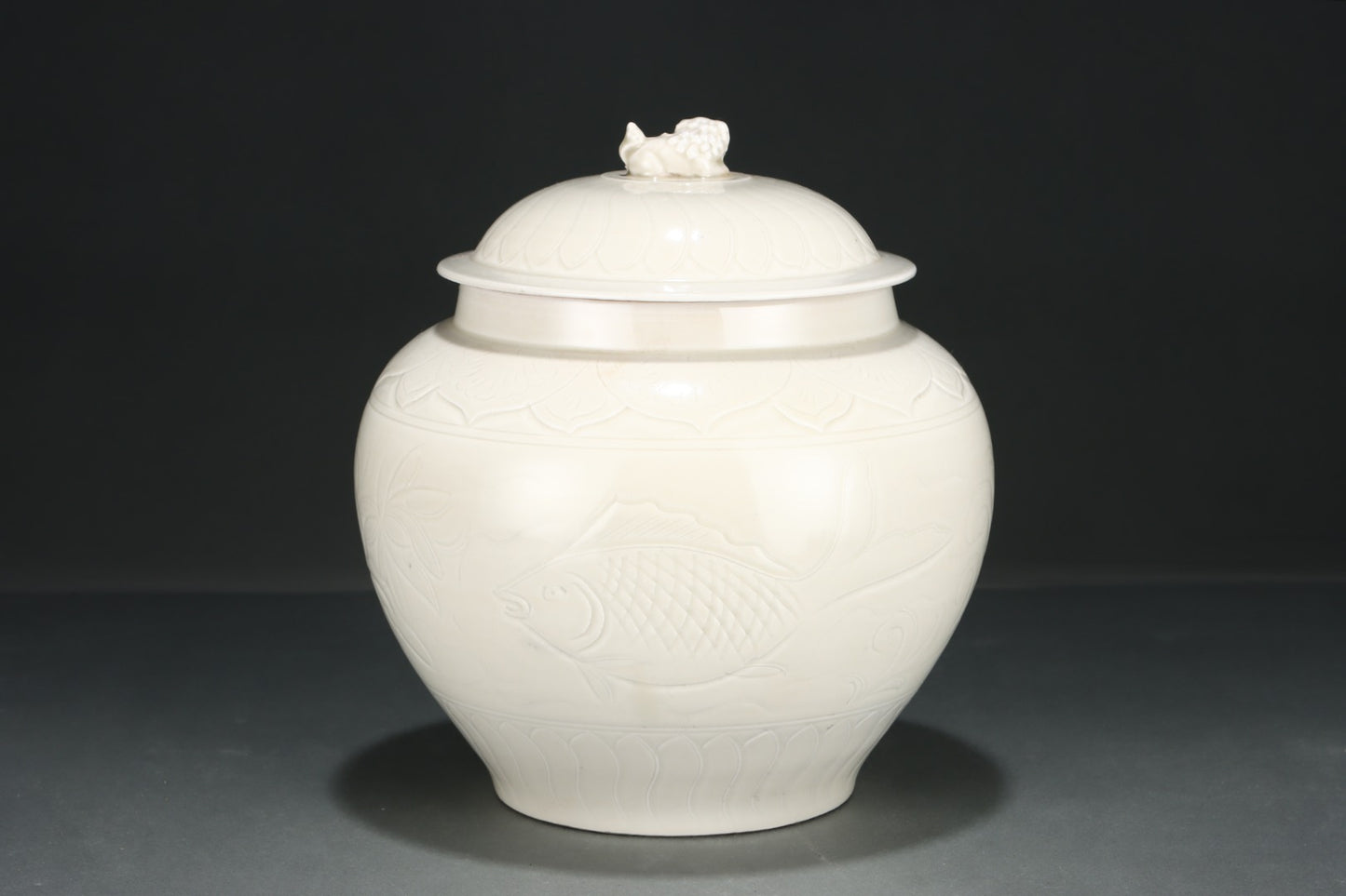 A1570 Chinese Ding Kiln White Glaze Porcelain Pot