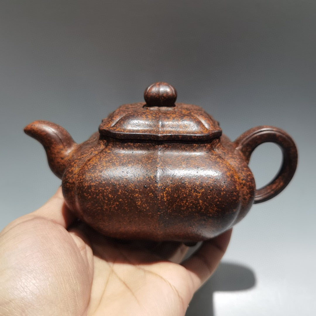 A1615 Chinese Yixing Zisha Clay Teapot w Artist Signed