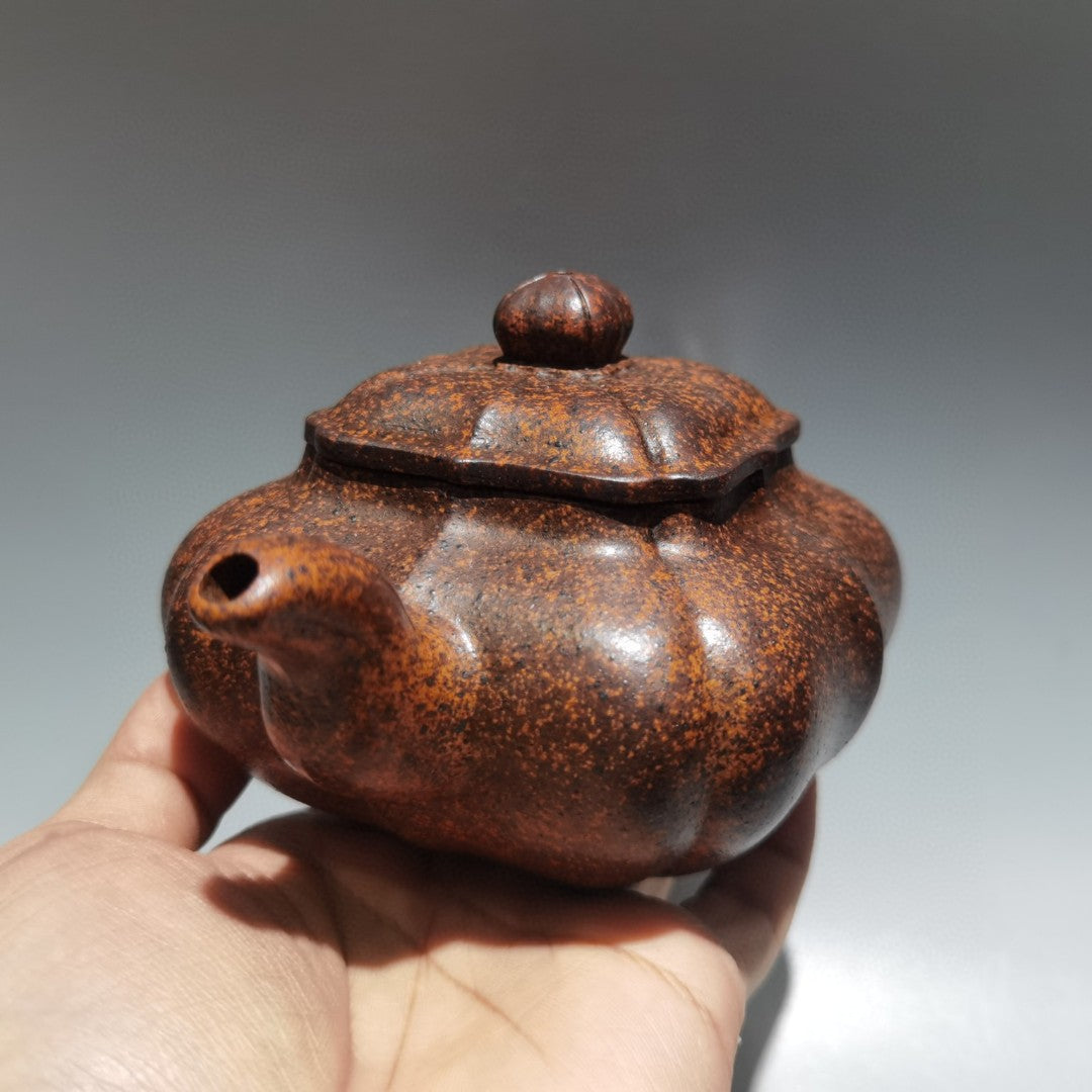 A1615 Chinese Yixing Zisha Clay Teapot w Artist Signed