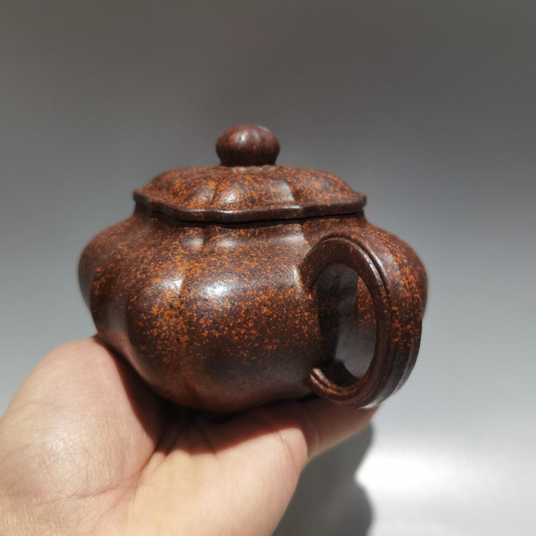 A1615 Chinese Yixing Zisha Clay Teapot w Artist Signed