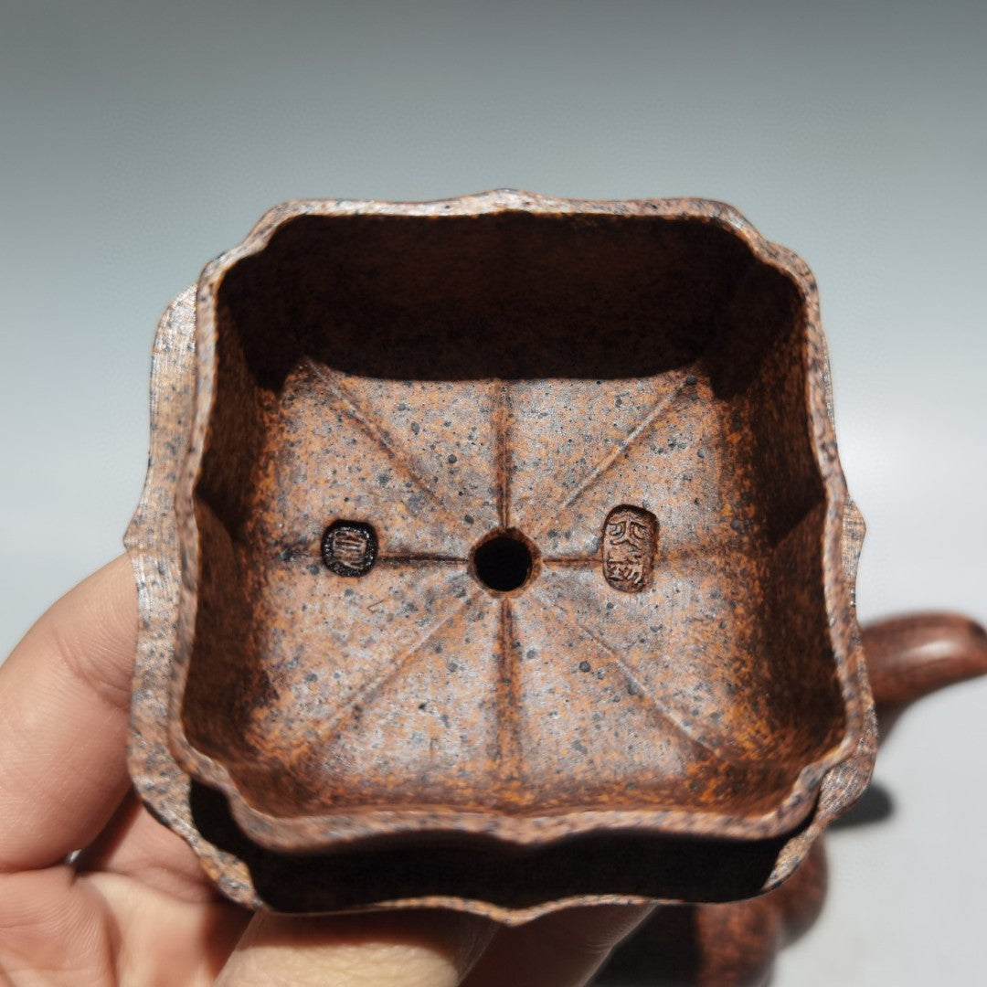 A1615 Chinese Yixing Zisha Clay Teapot w Artist Signed