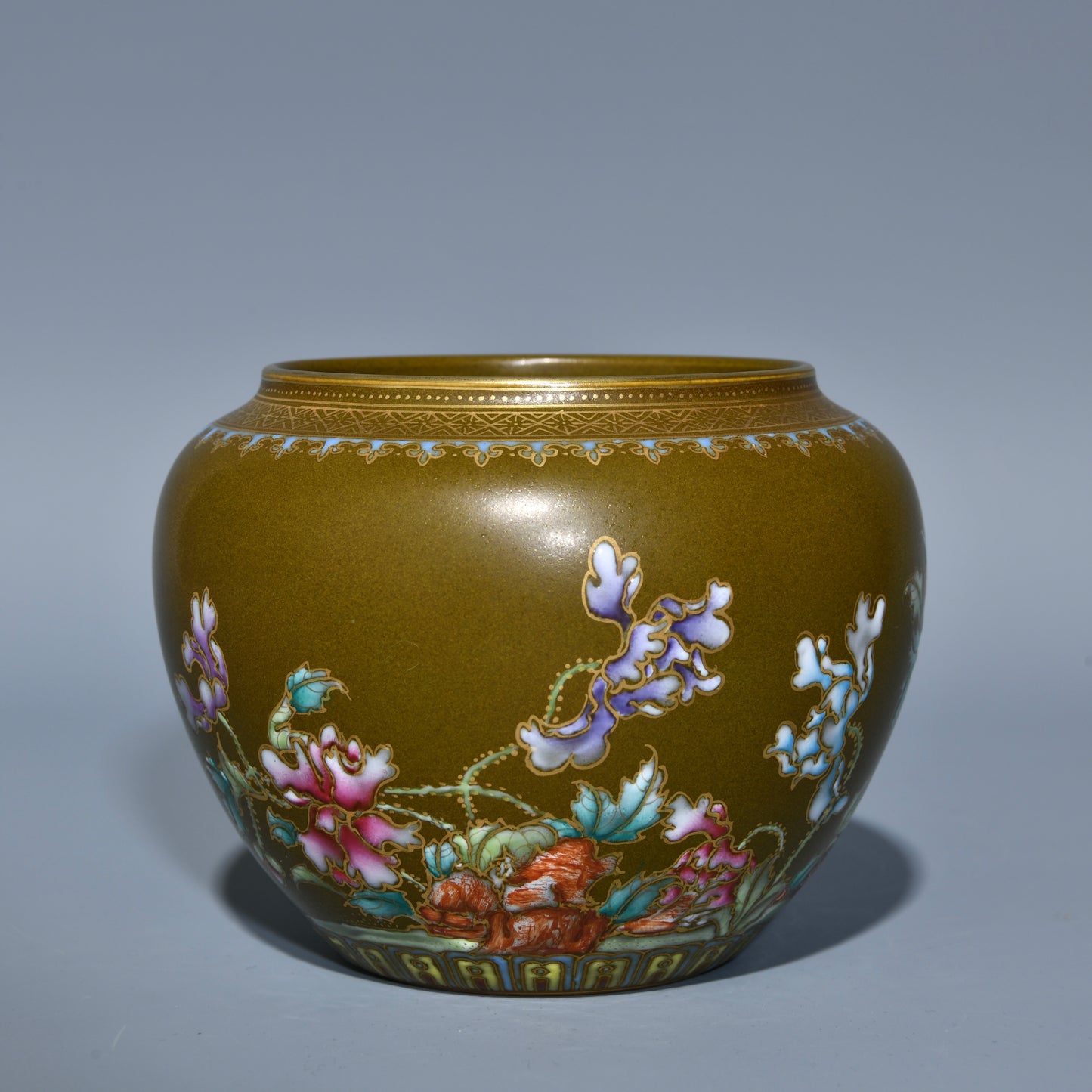 A1625 Chinese Qing Dynasty Gilt Edge Tea Dust Glaze Famille Rose Flowers Design Porcelain Brush Washer