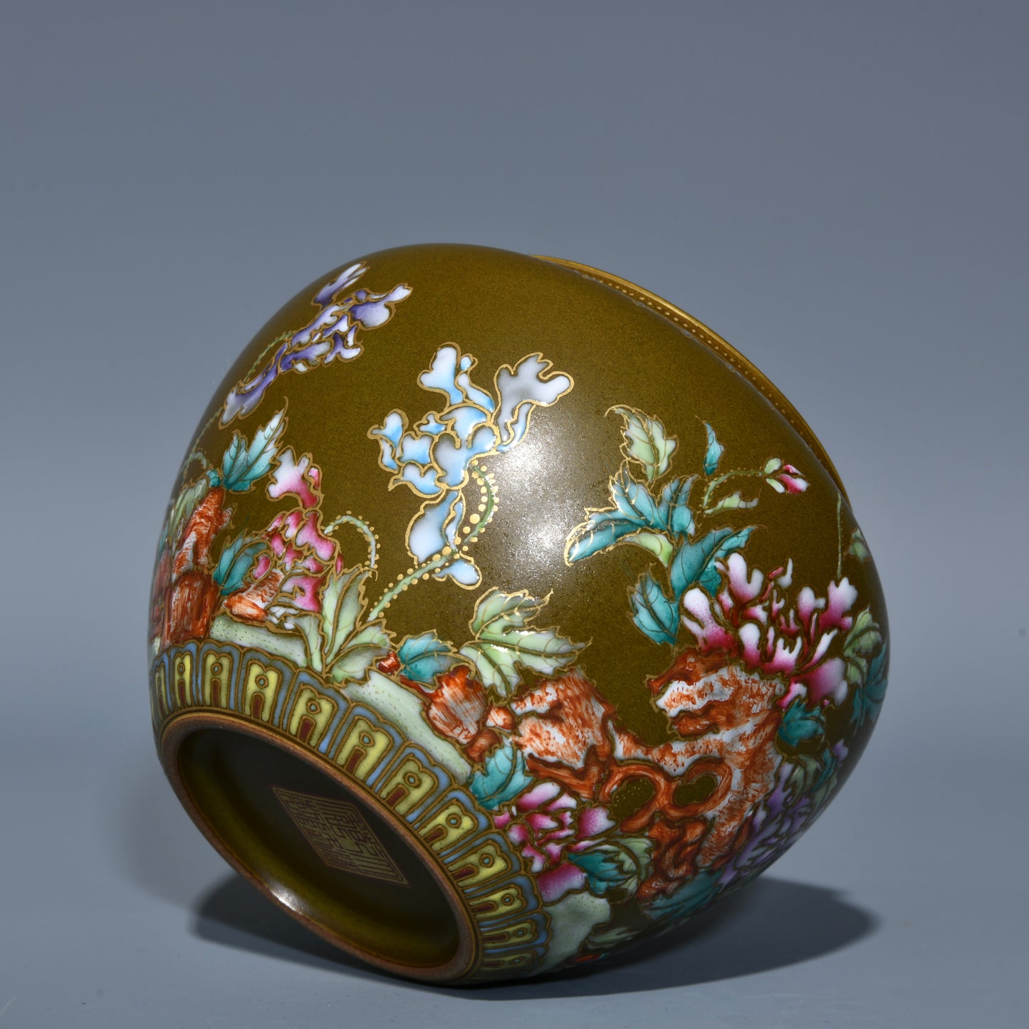 A1625 Chinese Qing Dynasty Gilt Edge Tea Dust Glaze Famille Rose Flowers Design Porcelain Brush Washer