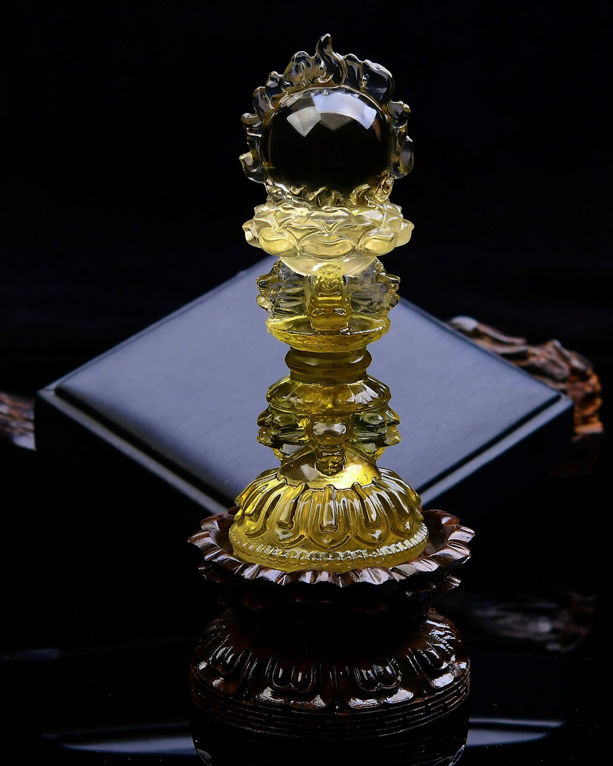 A1633 Exquisite Yellow Crystal Statue