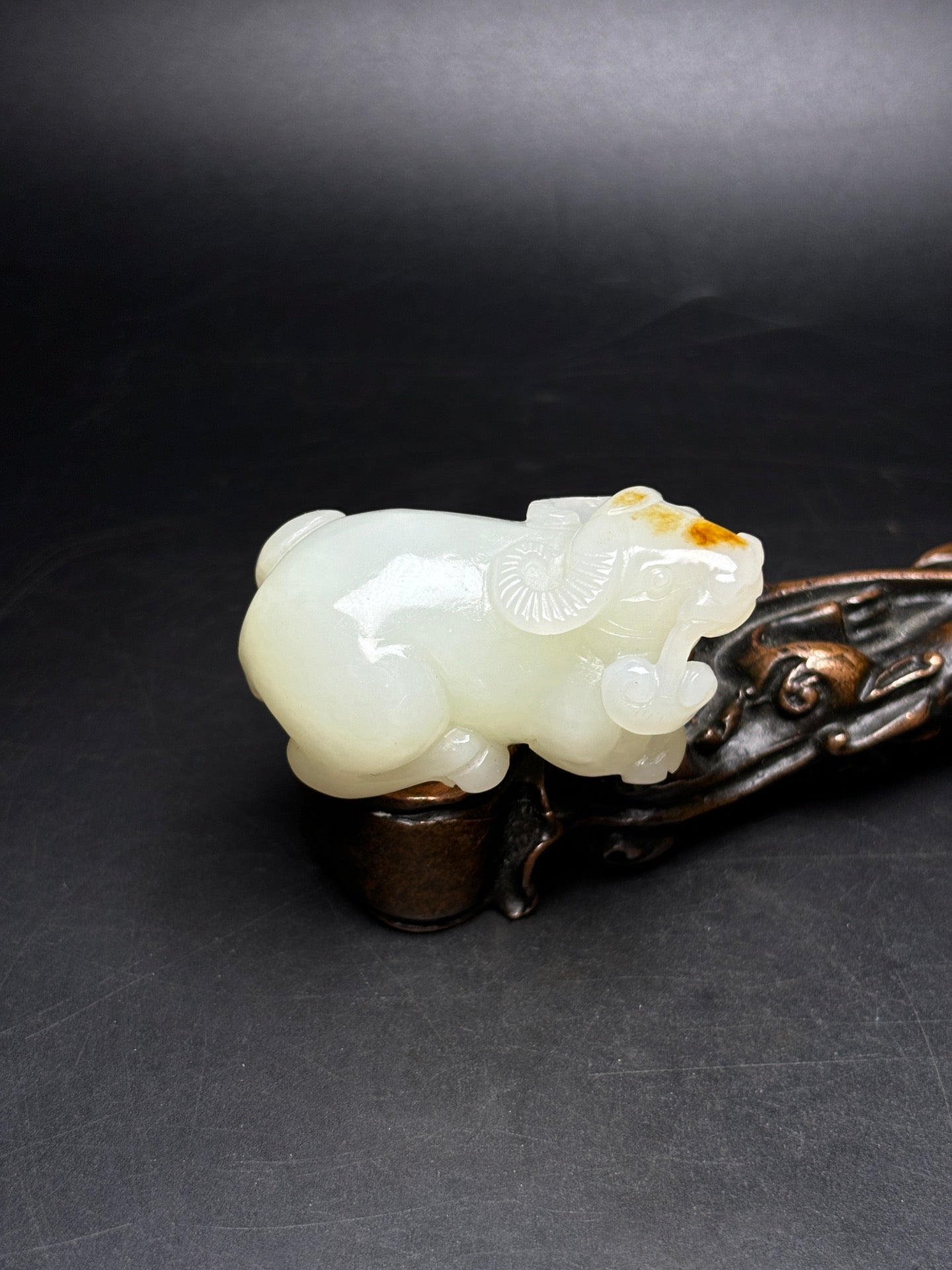 A1636 Superb Chinese Hetian Jade Carved Fortune Ox Pendant