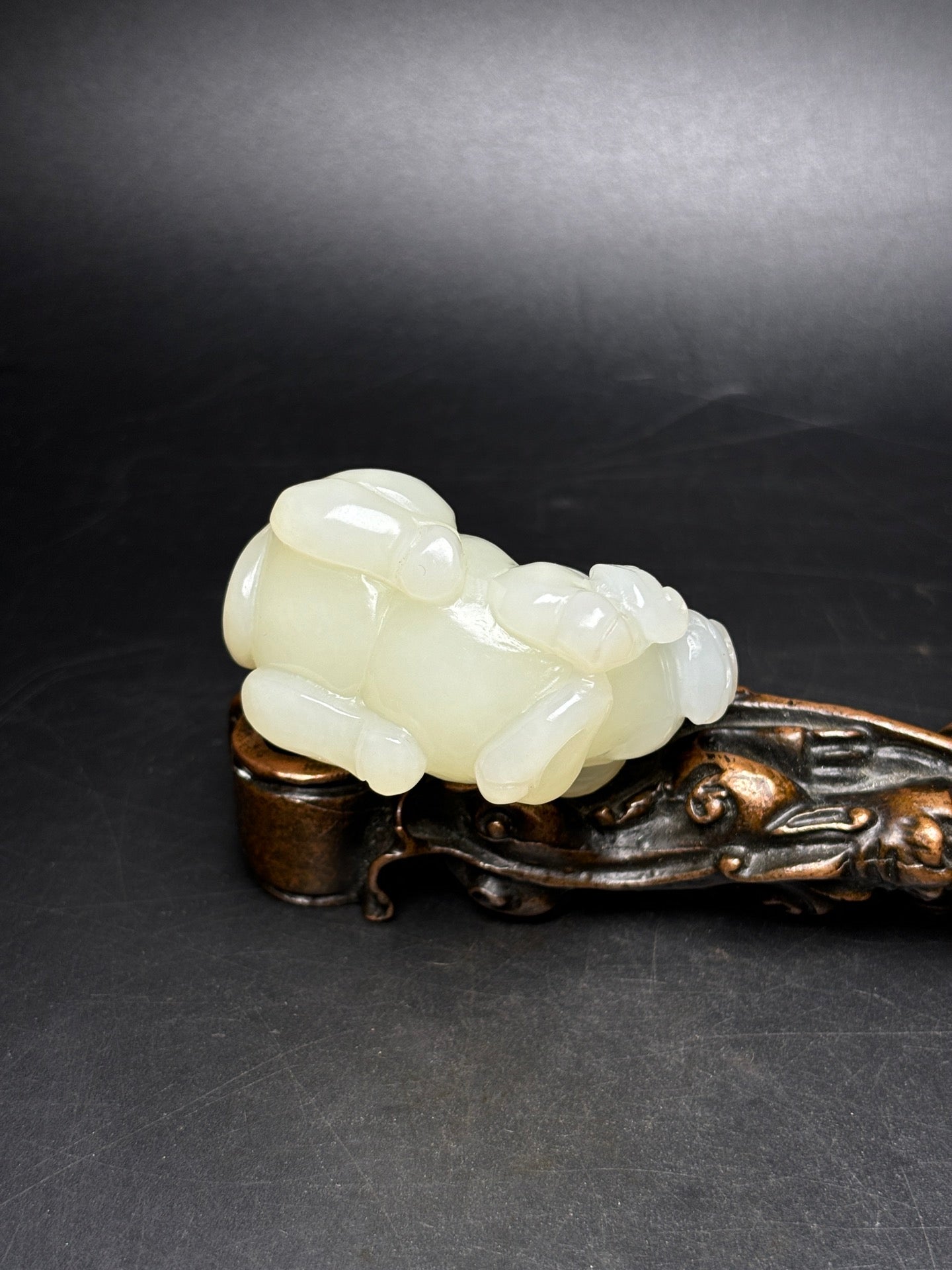 A1636 Superb Chinese Hetian Jade Carved Fortune Ox Pendant
