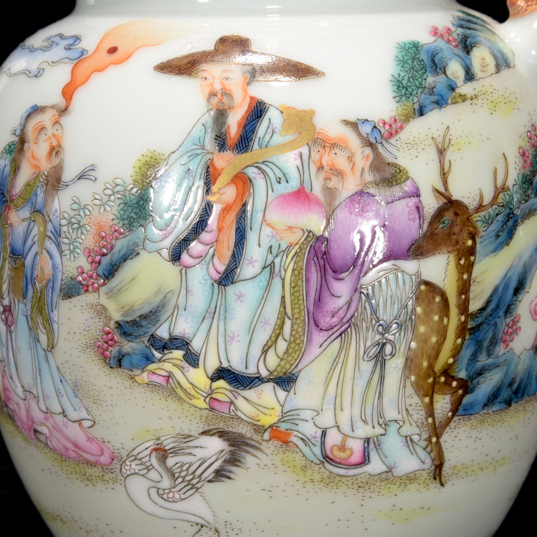 A1637 Chinese Qing Dynasty Gilt Edge Famille Rose Figure Design Porcelain Teapot