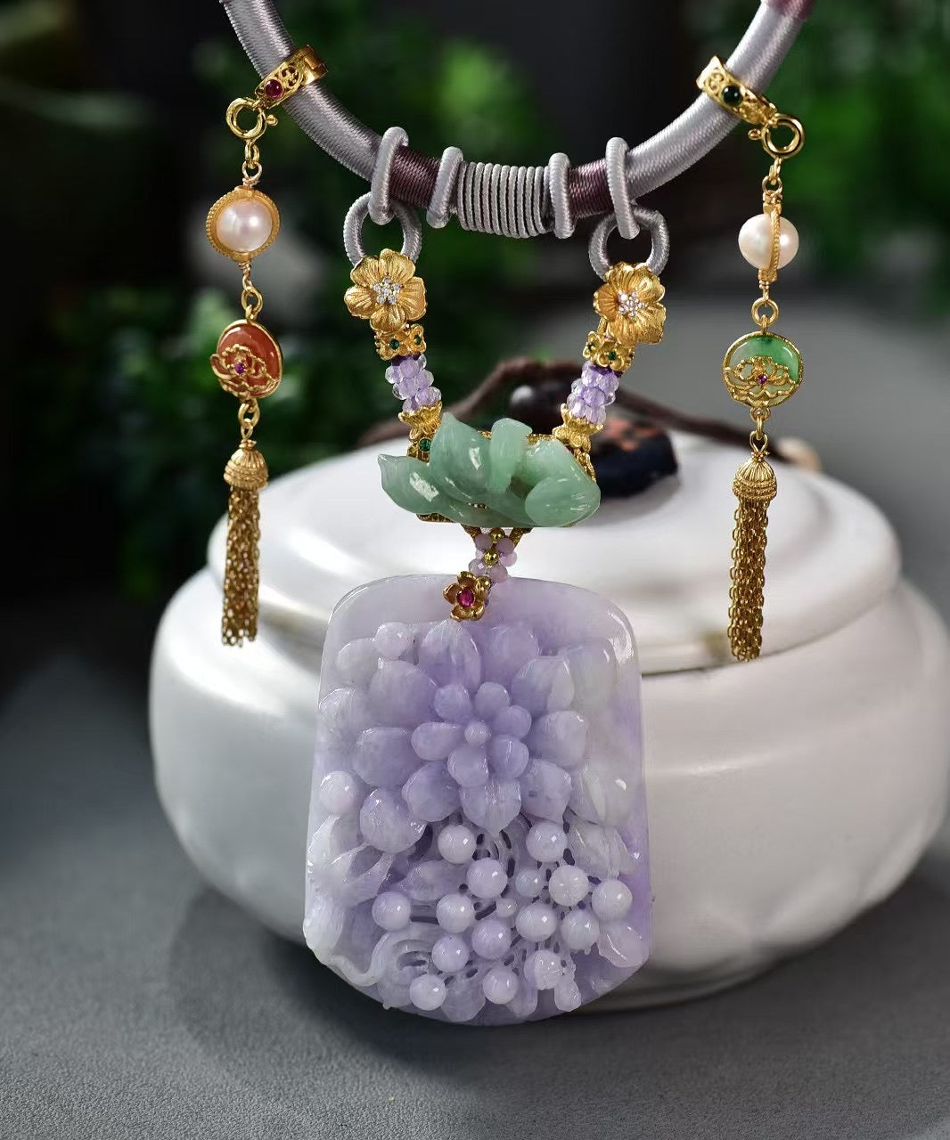 A1655 Exquisite Jadeite Carved Flower Pendant w Hand Woven Beads Necklace