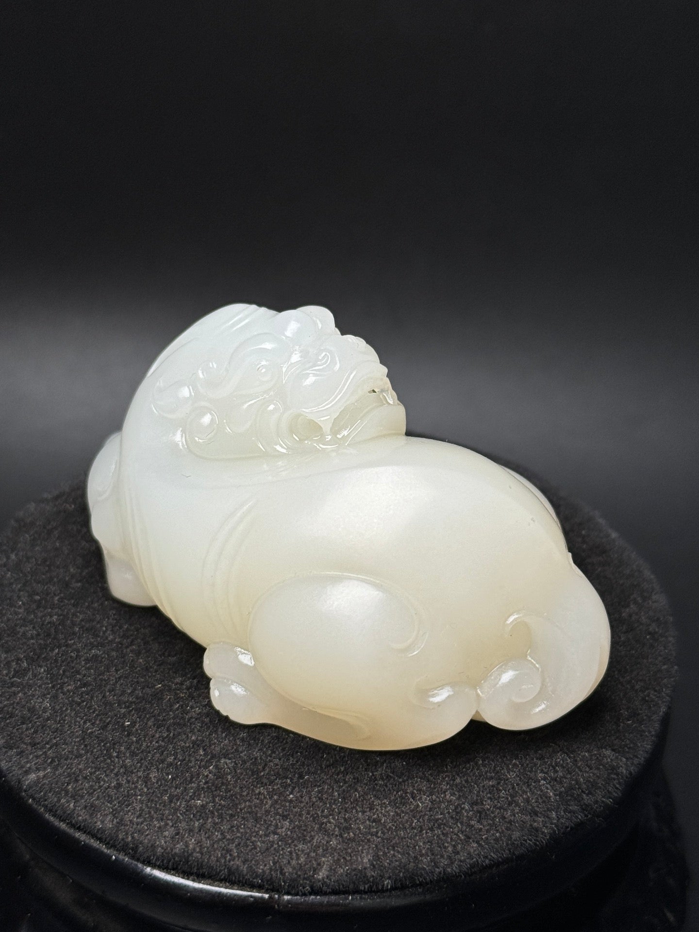 A1660 Superb Chinese Hetian Jade Carved Fortune Pixiu Statue