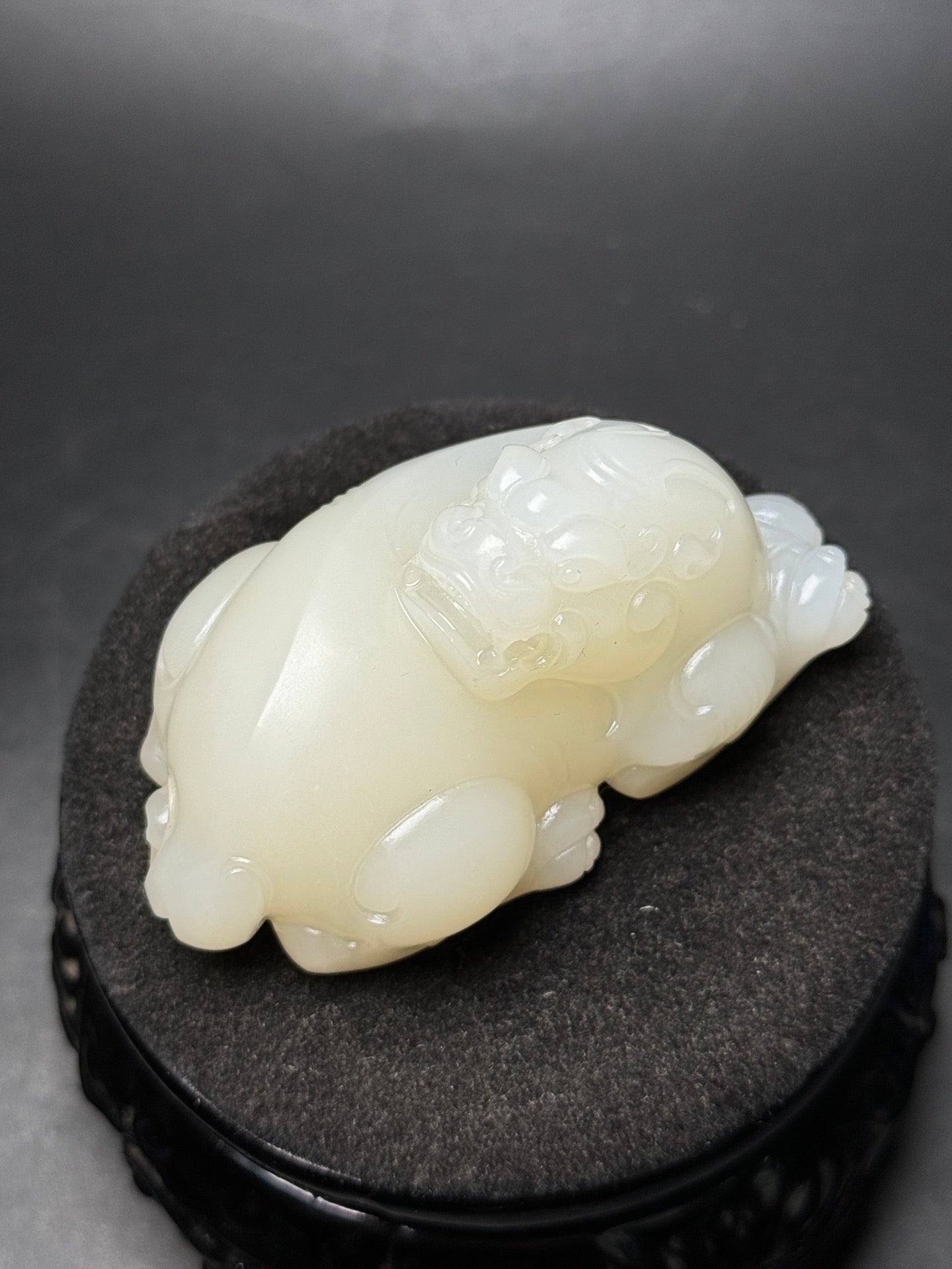 A1660 Superb Chinese Hetian Jade Carved Fortune Pixiu Statue