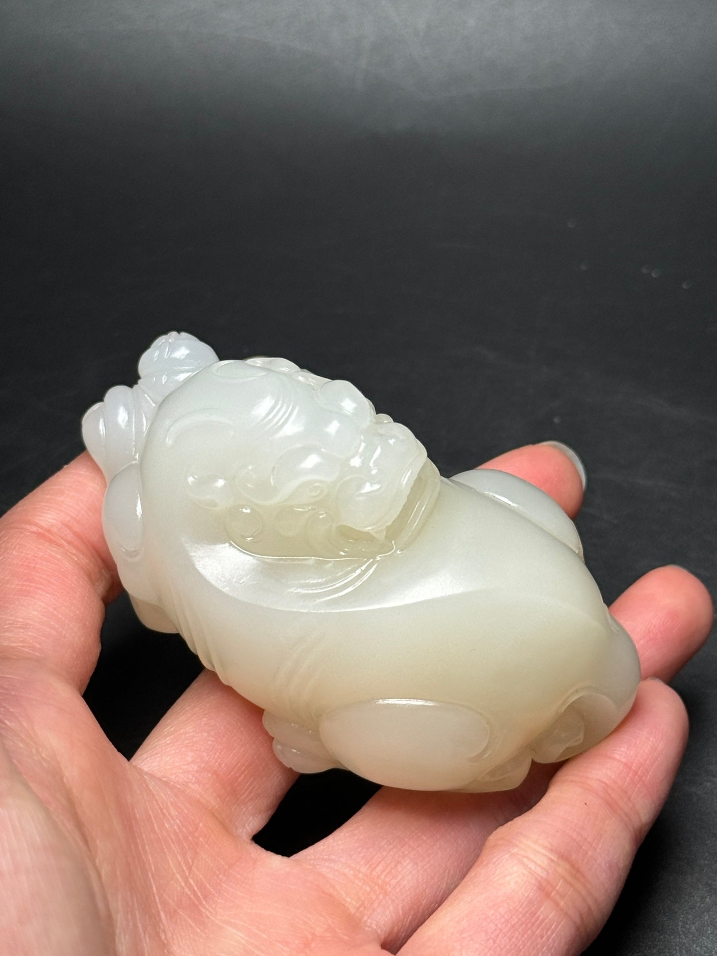 A1660 Superb Chinese Hetian Jade Carved Fortune Pixiu Statue